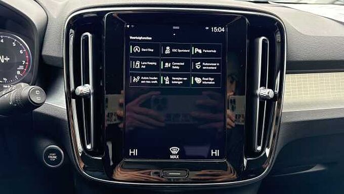 Volvo XC40 Momentum Pro, T2 (manual)