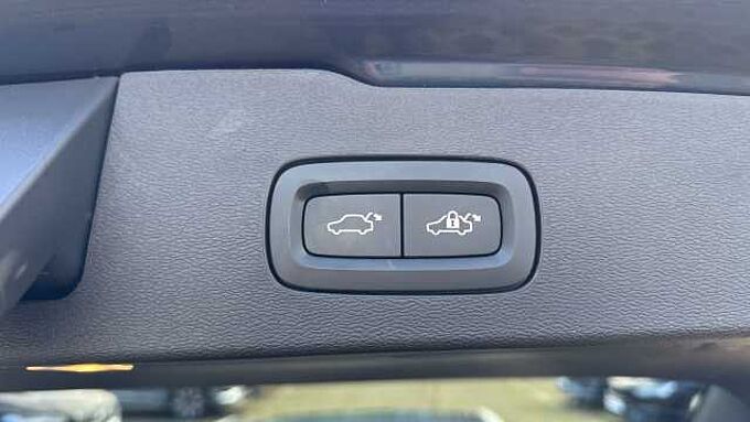 Volvo V60 D3 Momentum Pro Manual
