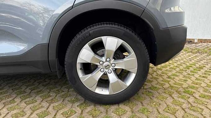 Volvo XC40 Momentum Pro, T3 Geartronic