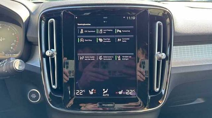 Volvo XC40 Core, T2 manual, Benzine