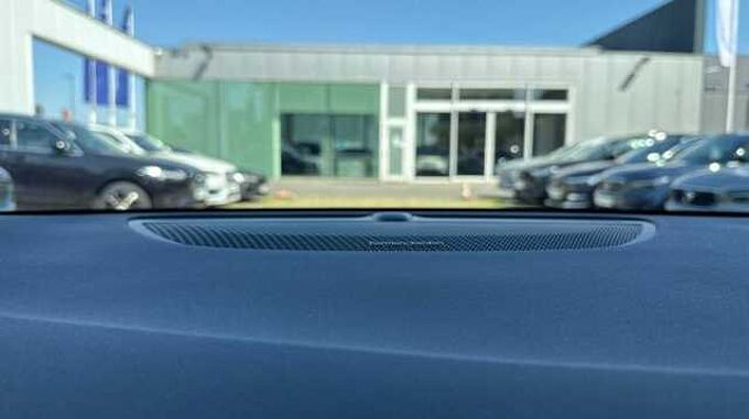 Volvo V60 Plus Dark, B4 Mildhybrid 3YEAR WARRANTY