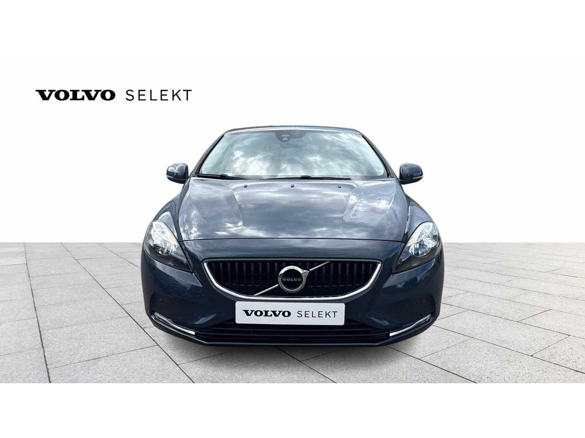 Volvo V40 T2 AUT Momentum 48482040-2.jpg | ACB Woluwe