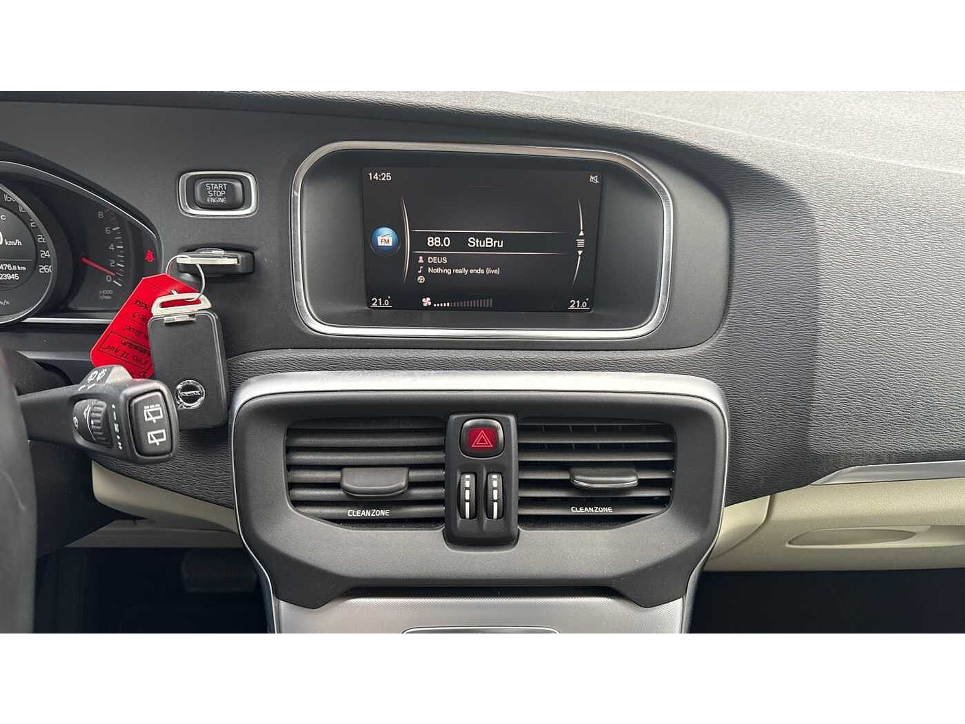 Volvo V40 T2 AUT Momentum 48482040-9.jpg | ACB Woluwe