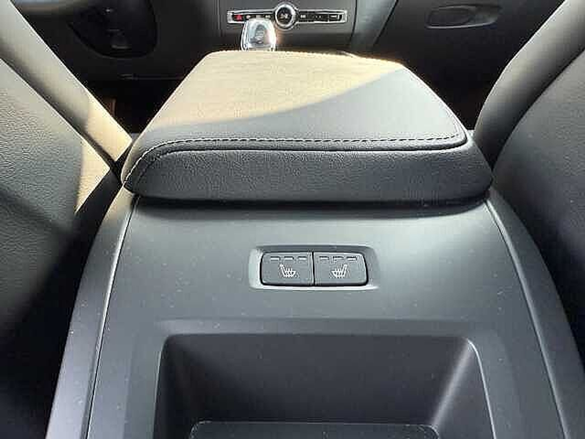 Volvo XC60 B5 AWD Mild-Hybrid Plus Dark - PANODAK - 4x4 + 3 JAAR GARANTIE 48482050-21.jpg | ACB Woluwe