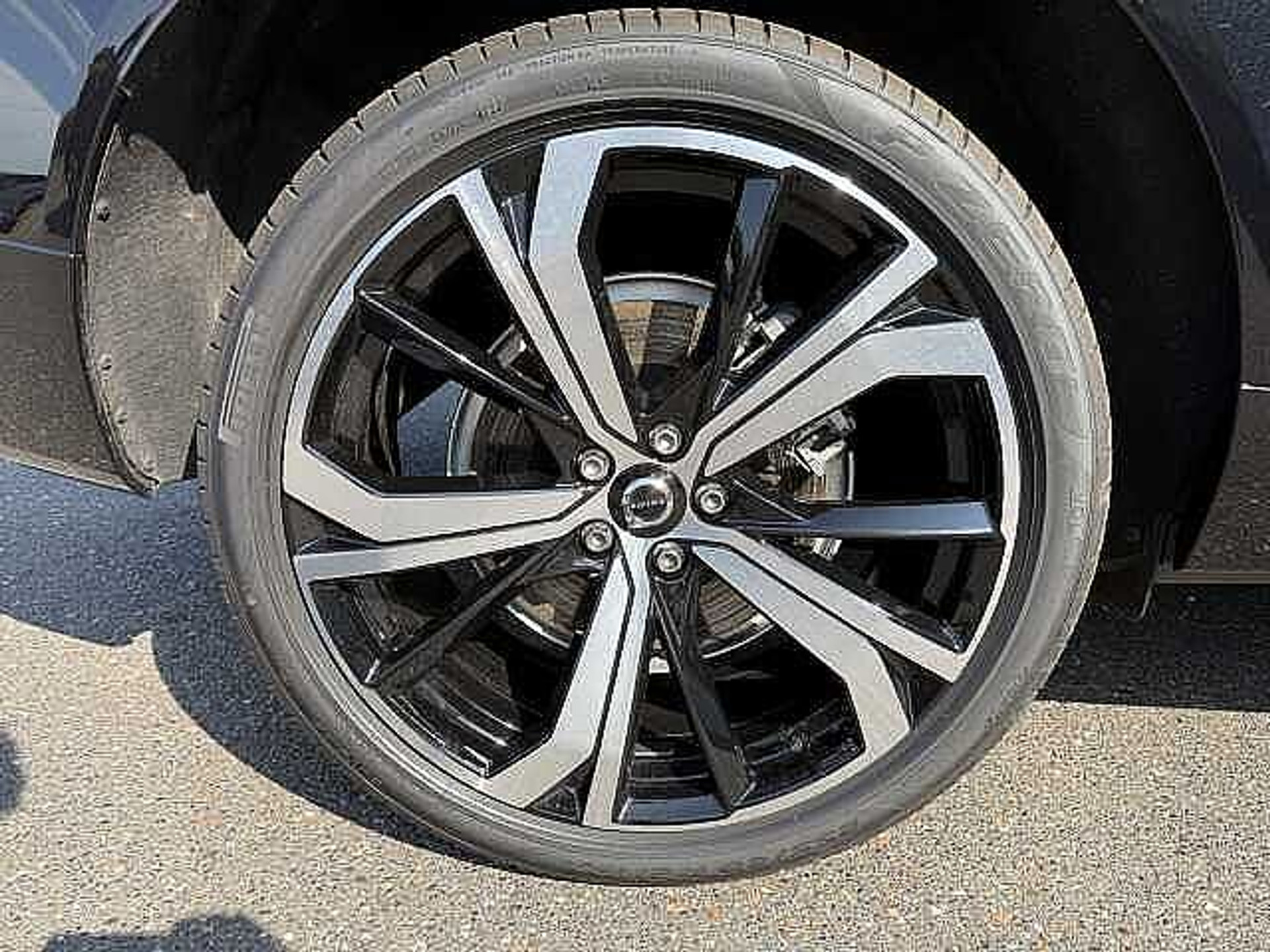 Volvo XC60 B5 AWD Mild-Hybrid Plus Dark - PANODAK - 4x4 + 3 JAAR GARANTIE 48482050-22.jpg | ACB Woluwe