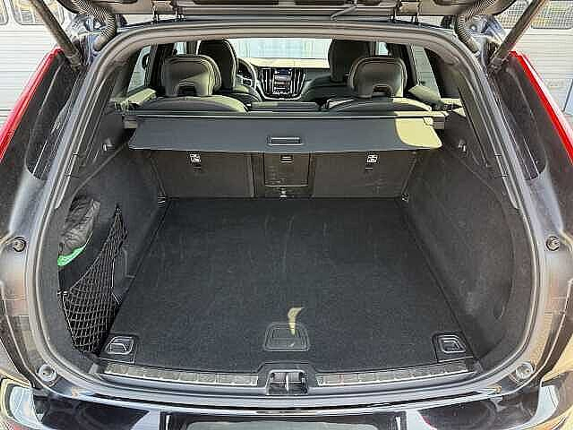 Volvo XC60 B5 AWD Mild-Hybrid Plus Dark - PANODAK - 4x4 + 3 JAAR GARANTIE 48482050-23.jpg | ACB Woluwe