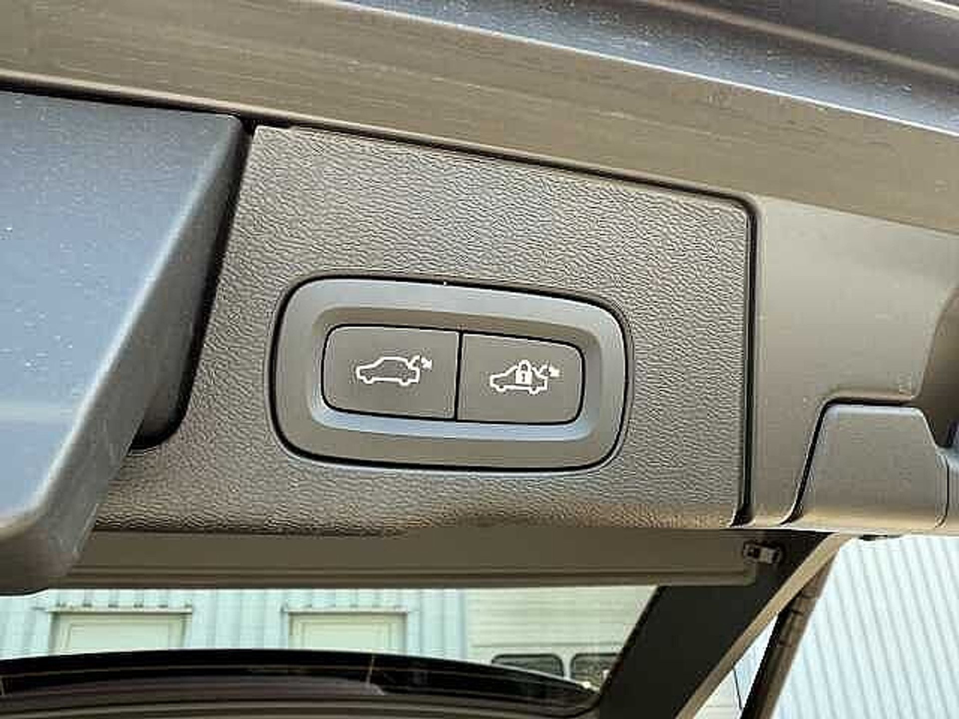 Volvo XC60 B5 AWD Mild-Hybrid Plus Dark - PANODAK - 4x4 + 3 JAAR GARANTIE 48482050-25.jpg | ACB Woluwe