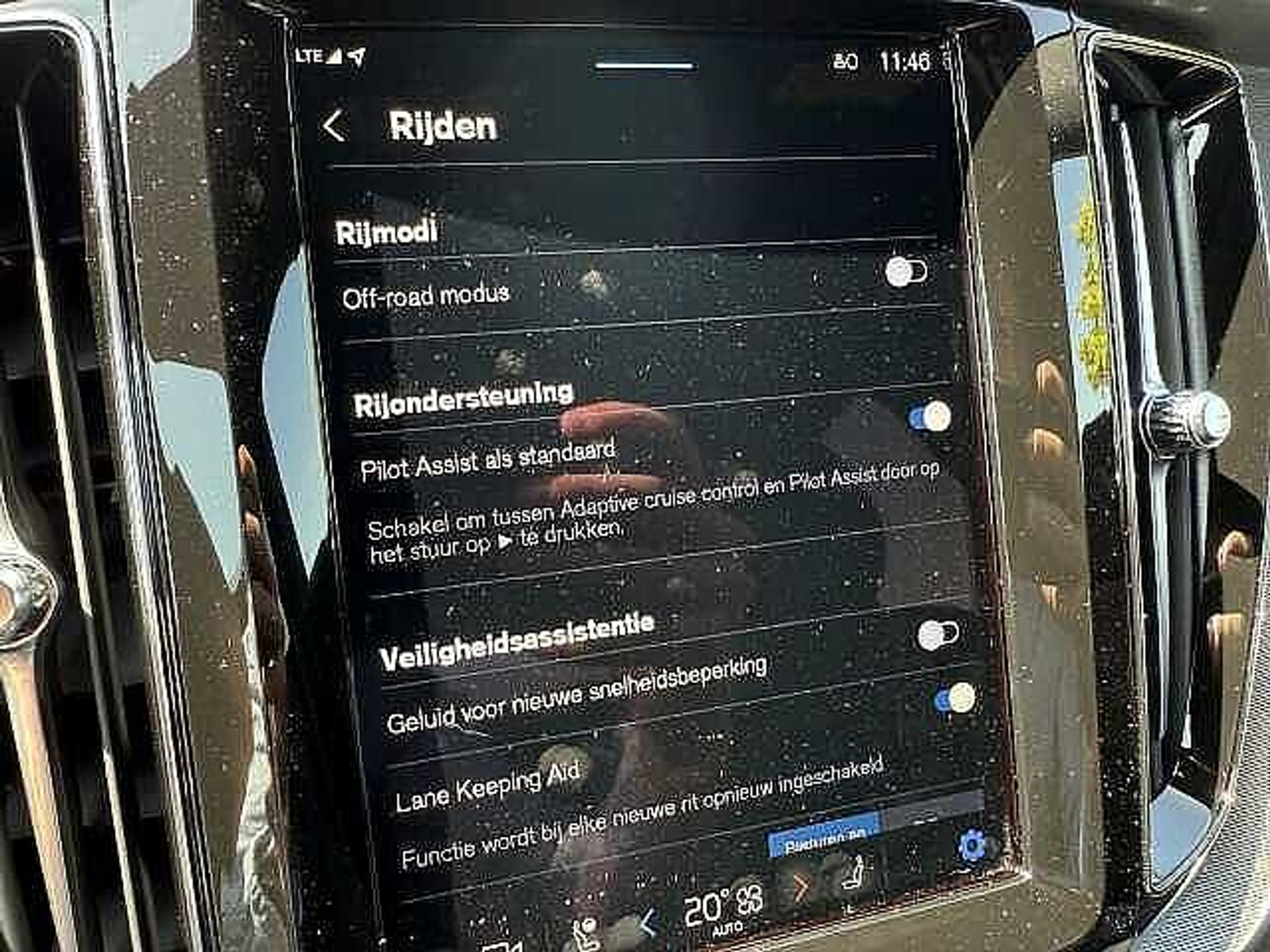 Volvo XC60 B4 Mild-Hybrid Plus Dark + 3 JAAR GARANTIE 48482057-14.jpg | ACB Woluwe