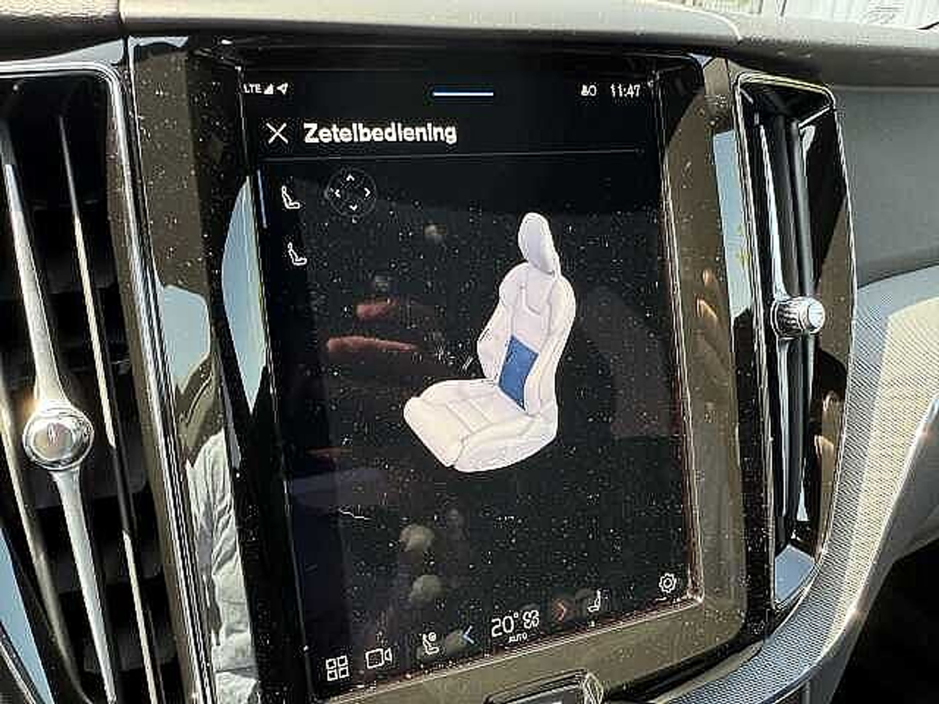 Volvo XC60 B4 Mild-Hybrid Plus Dark + 3 JAAR GARANTIE 48482057-15.jpg | ACB Woluwe