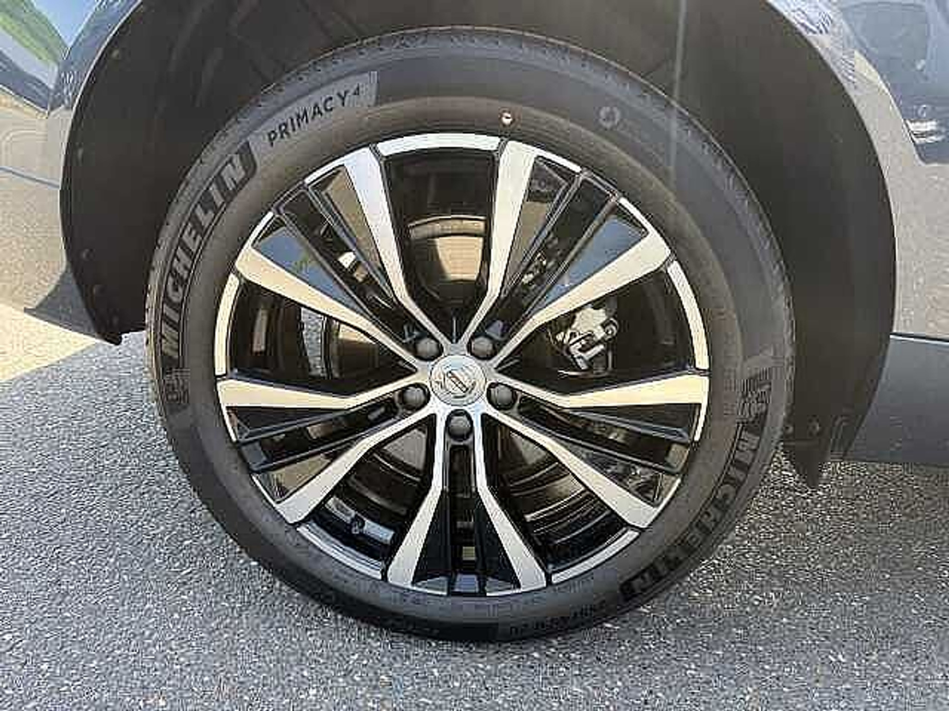 Volvo XC60 B4 Mild-Hybrid Plus Dark + 3 JAAR GARANTIE 48482057-23.jpg | ACB Woluwe