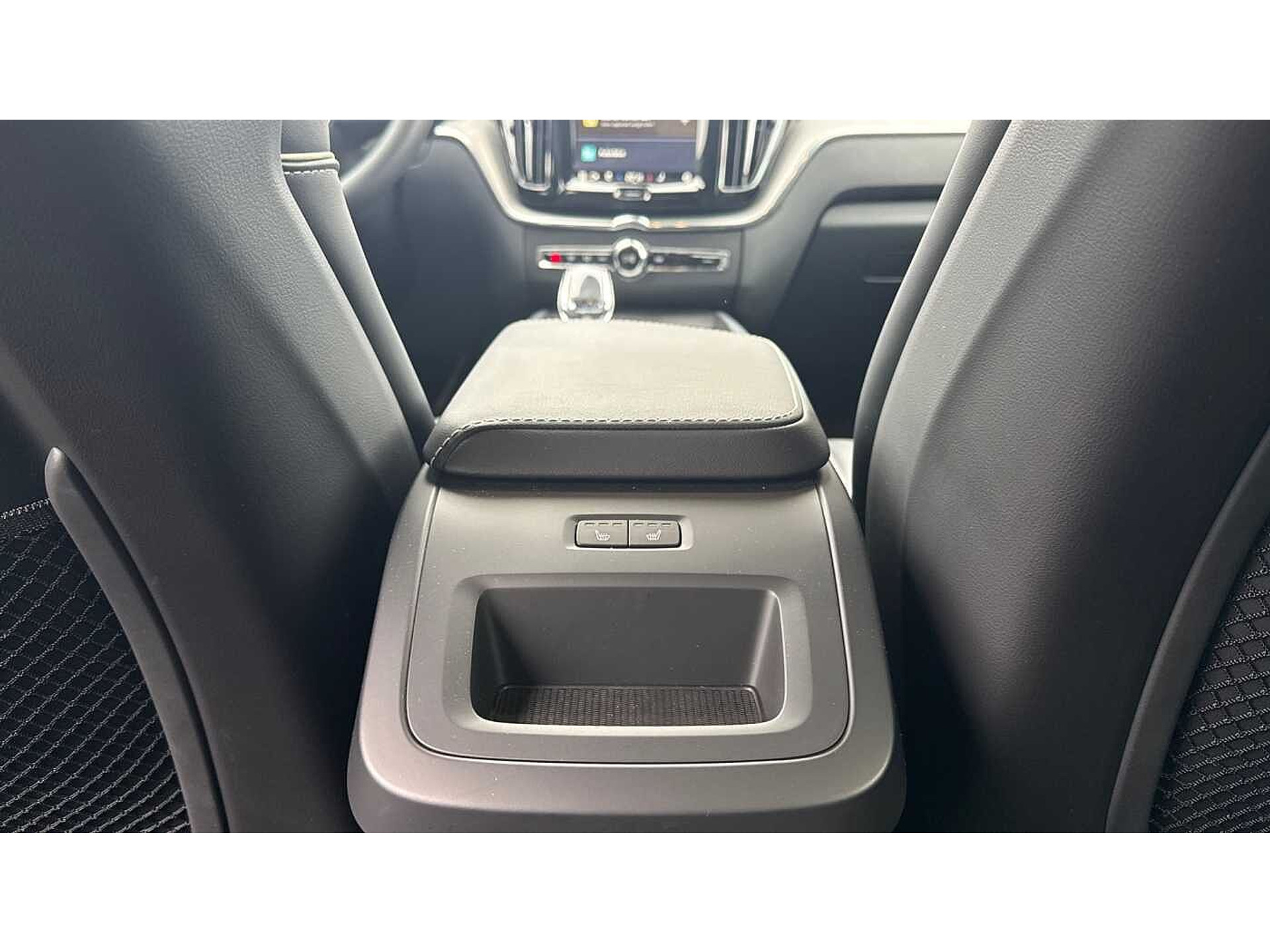 Volvo XC60 B4 Mild-Hybrid Plus Dark + 3 JAAR GARANTIE 48482057-24.jpg | ACB Woluwe