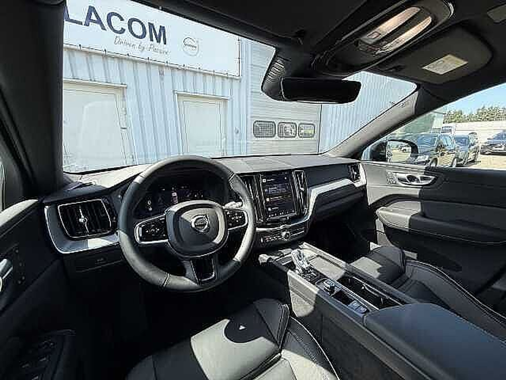 Volvo XC60 B4 Mild-Hybrid Plus Dark + 3 JAAR GARANTIE 48482057-8.jpg | ACB Woluwe