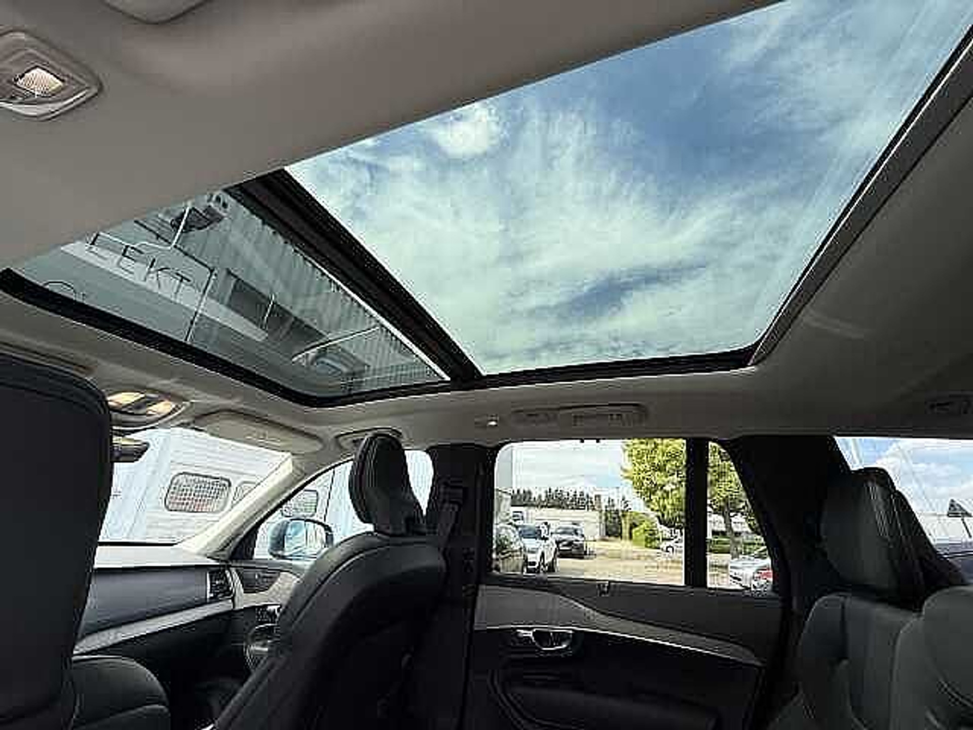 Volvo XC90 T8 AWD Plus Bright Plug in Hybride - Luchtvering + 3 JAAR GARANTIE 48482062-8.jpg | ACB Woluwe