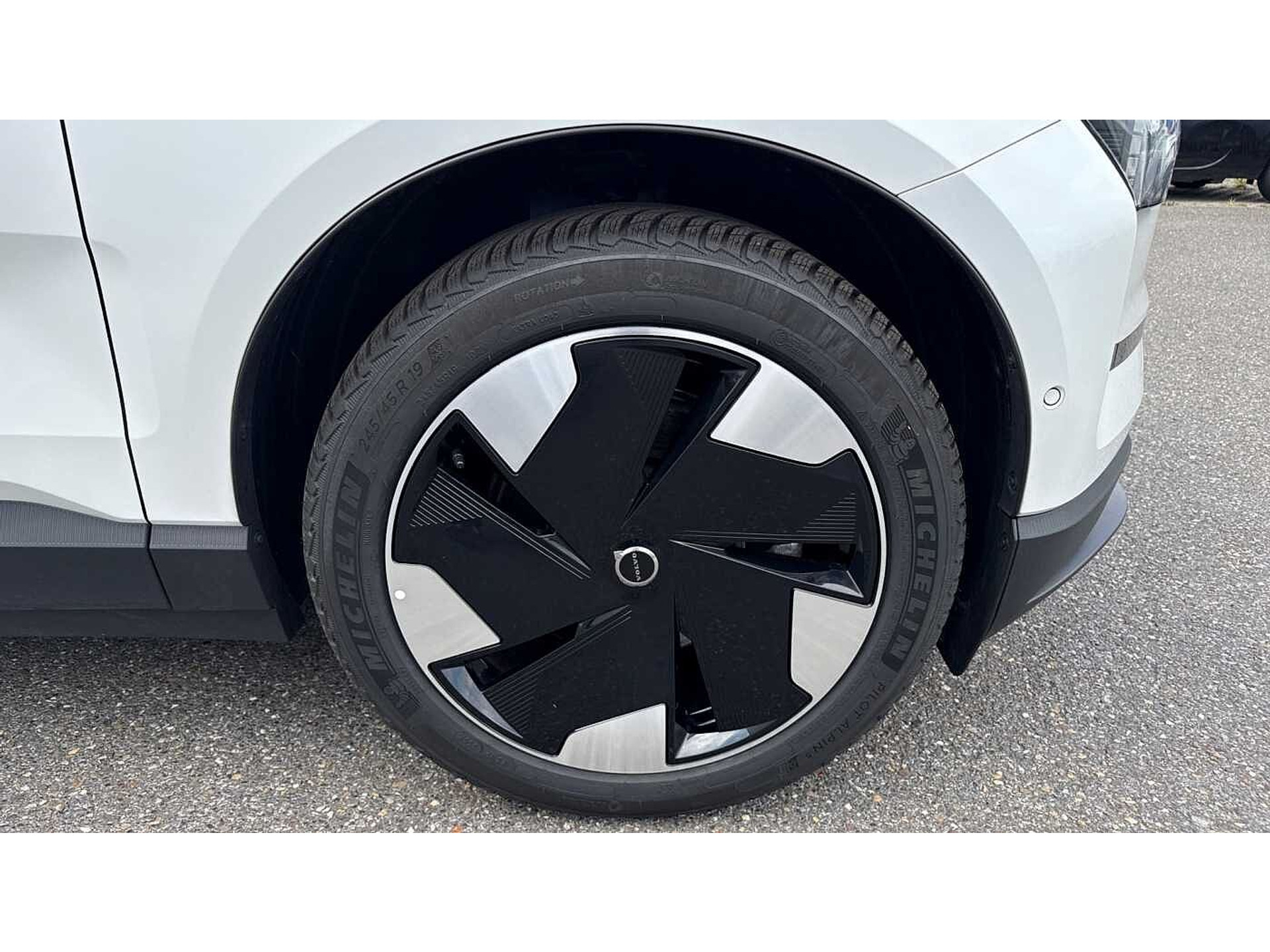 Volvo EX30 Ultra Single Motor Extended Range + 3 JAAR GARANTIE 48482070-17.jpg | ACB Woluwe