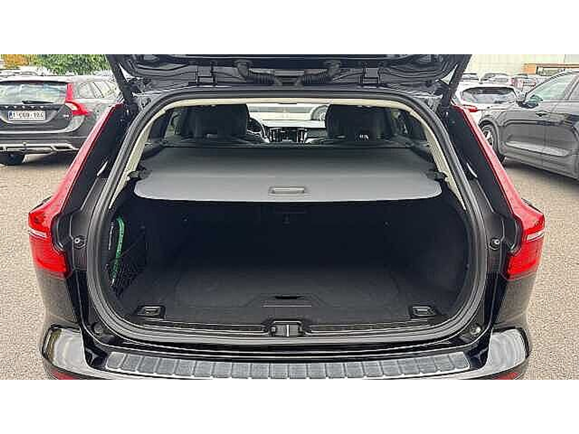 Volvo V60 Ultra Dark, T6 AWD Plug-in hybrid 48482072-10.jpg | ACB Woluwe