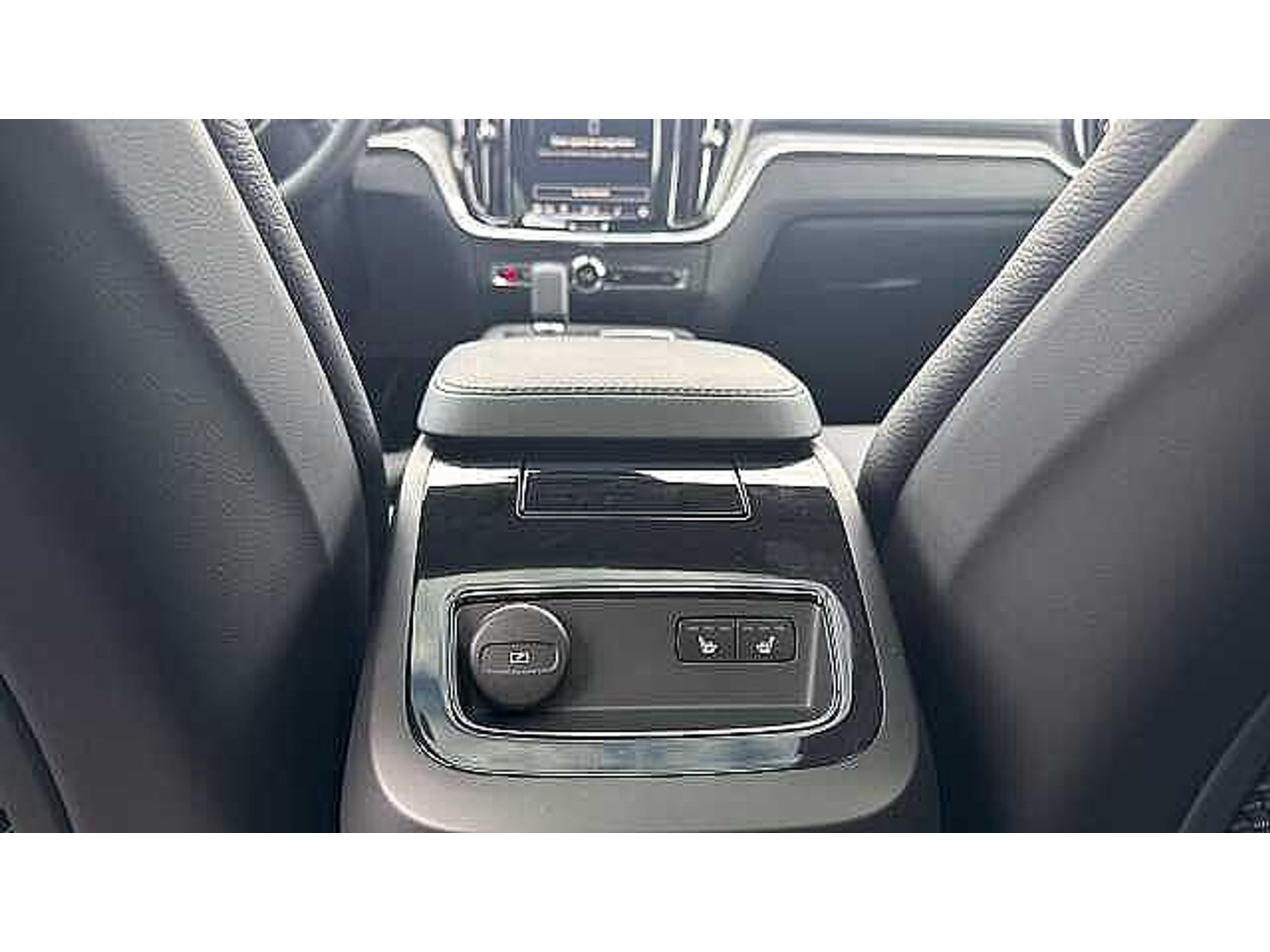 Volvo V60 Ultra Dark, T6 AWD Plug-in hybrid 48482072-24.jpg | ACB Woluwe