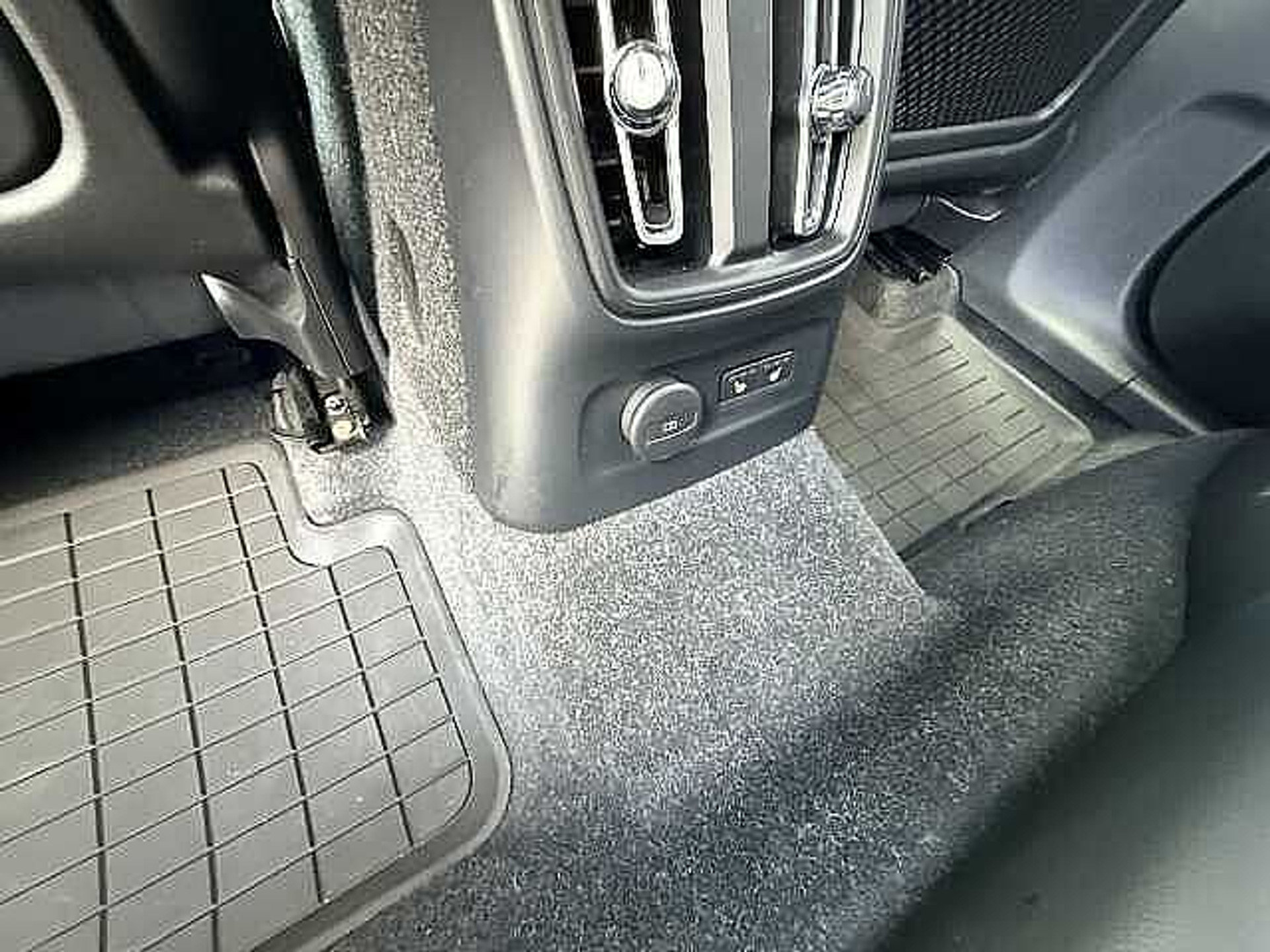 Volvo XC40 T4 R-Design Plug in Hybride + 3 JAAR GARANTIE 48482077-6.jpg | ACB Woluwe