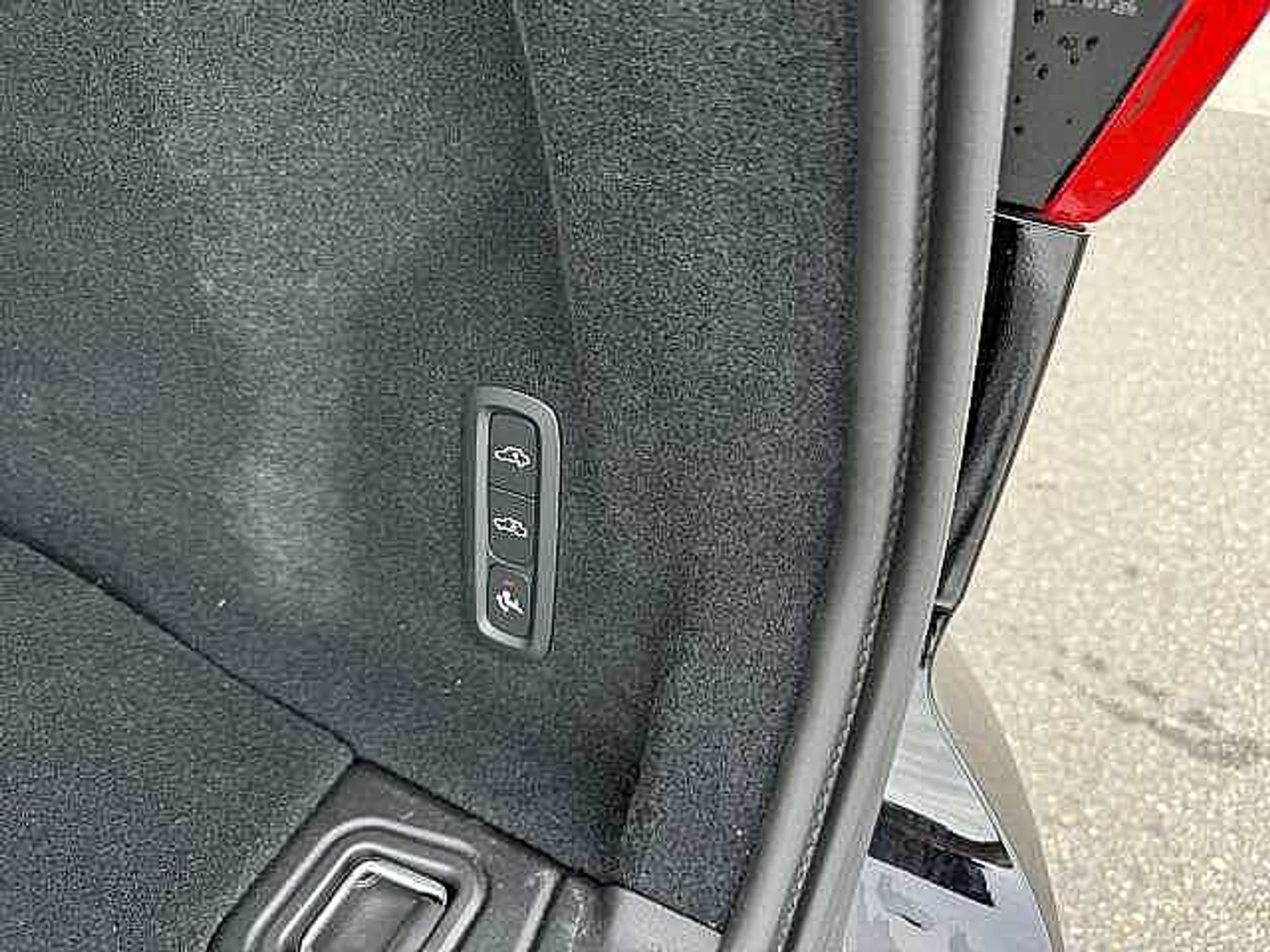 Volvo XC60 T6 AWD Ultimate Dark Plug in Hybride- Luchtvering - Trekhaak + 3 JAAR GARANTIE 48482088-26.jpg | ACB Woluwe