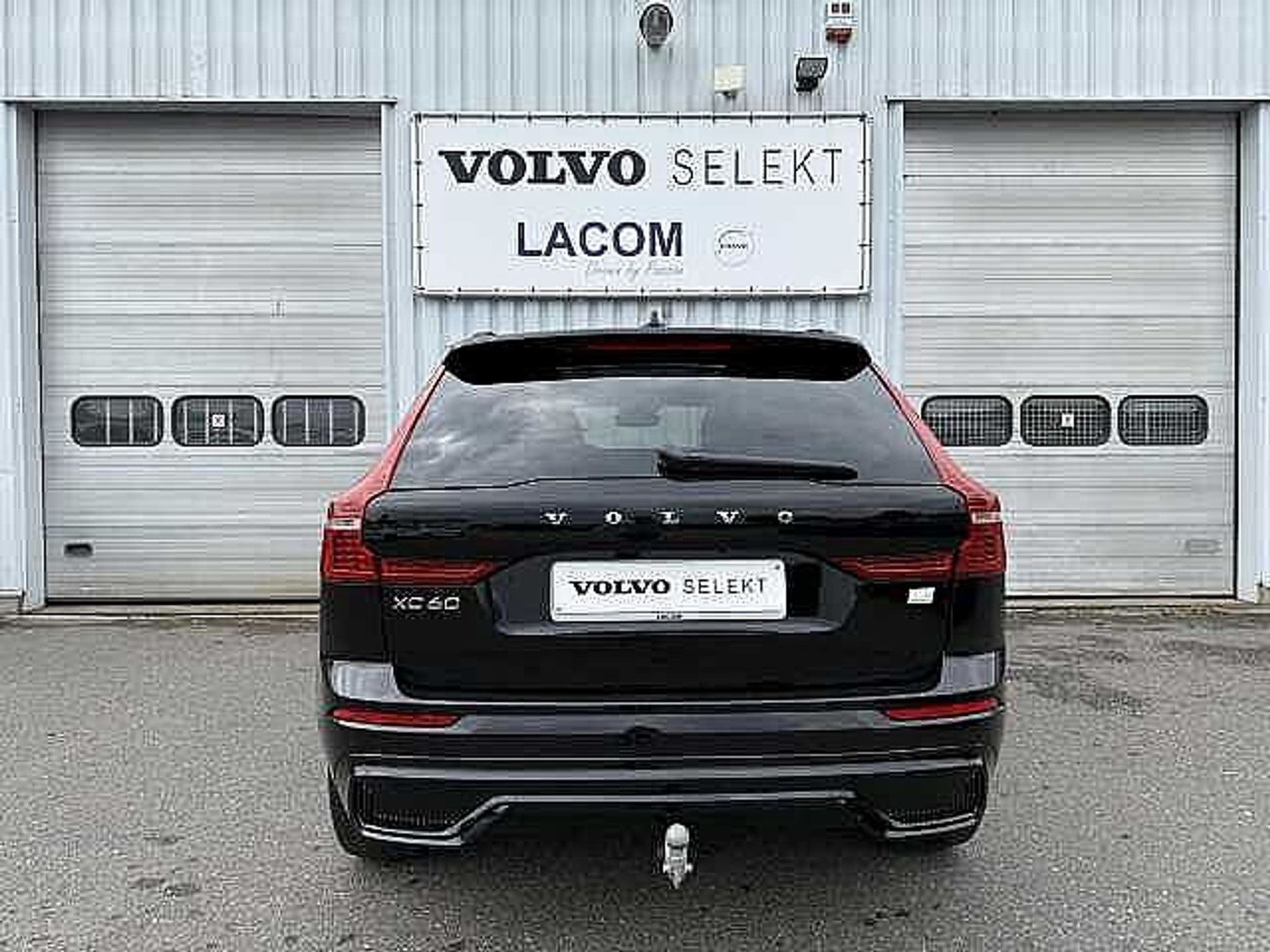 Volvo XC60 T6 AWD Ultimate Dark Plug in Hybride- Luchtvering - Trekhaak + 3 JAAR GARANTIE 48482088-29.jpg | ACB Woluwe