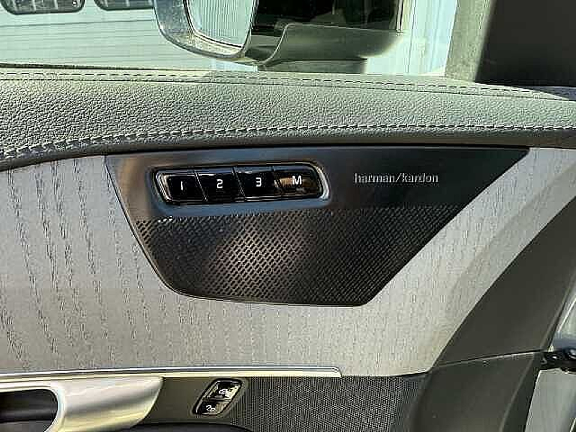 Volvo XC90 T8 AWD Plus Dark Plug-in hybrid - PANODAK - Luchtvering + 3 JAAR GARANTIE 48482092-22.jpg | ACB Woluwe