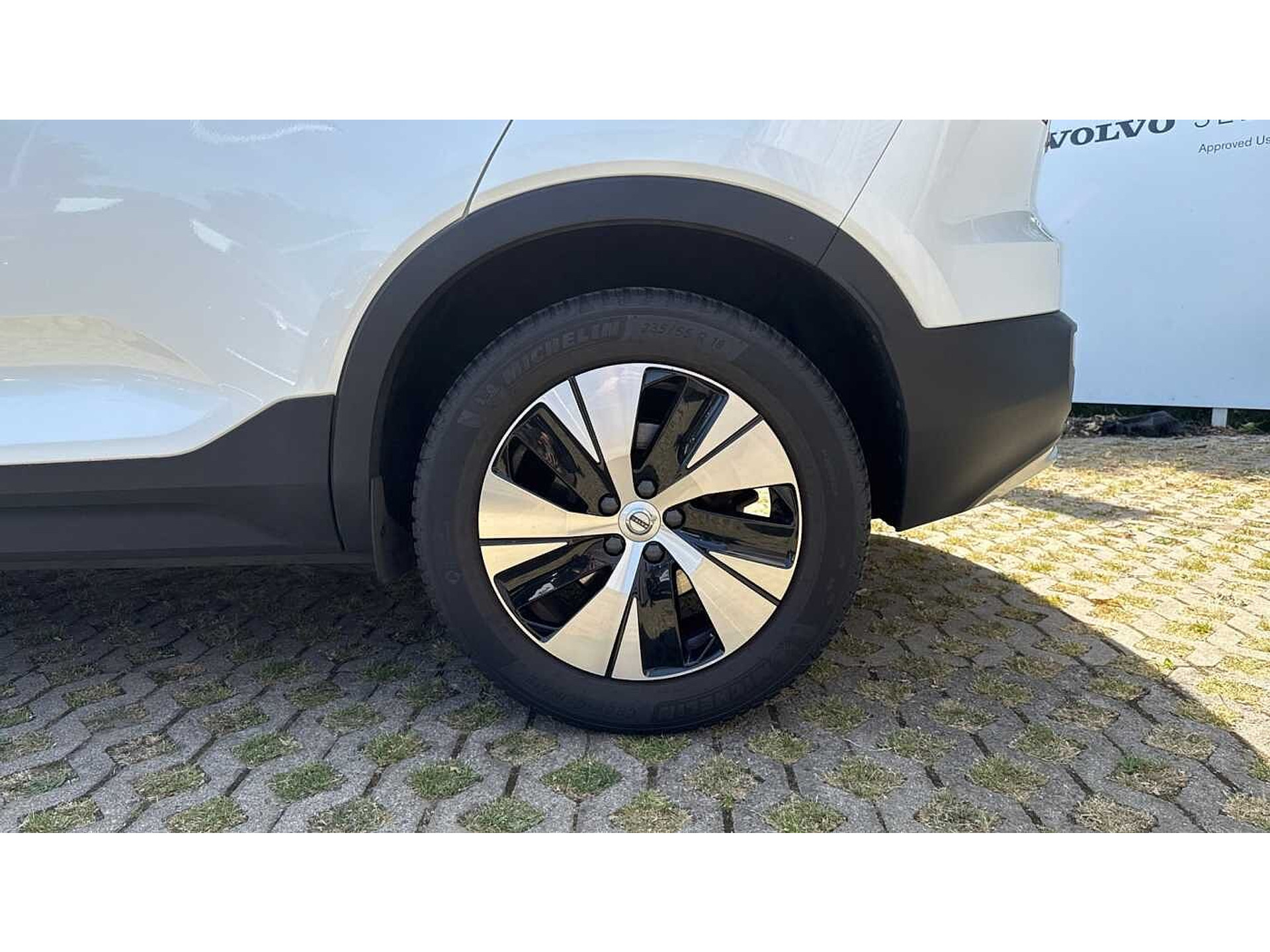 Volvo XC40 Recharge Plus Bright, T4 plug-in hybrid, 48482122-14.jpg | ACB Woluwe