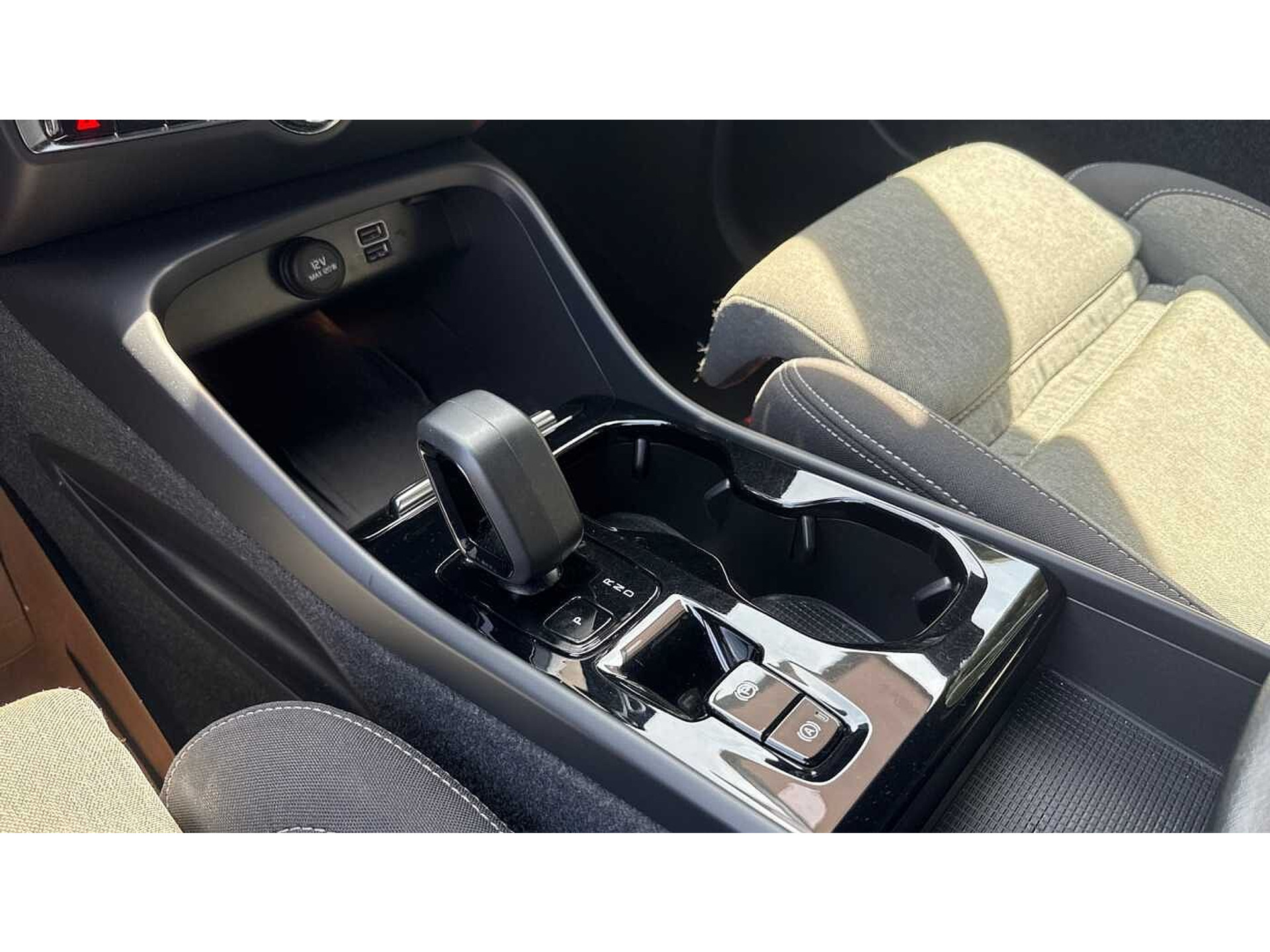 Volvo XC40 Recharge Plus Bright, T4 plug-in hybrid, 48482122-19.jpg | ACB Woluwe