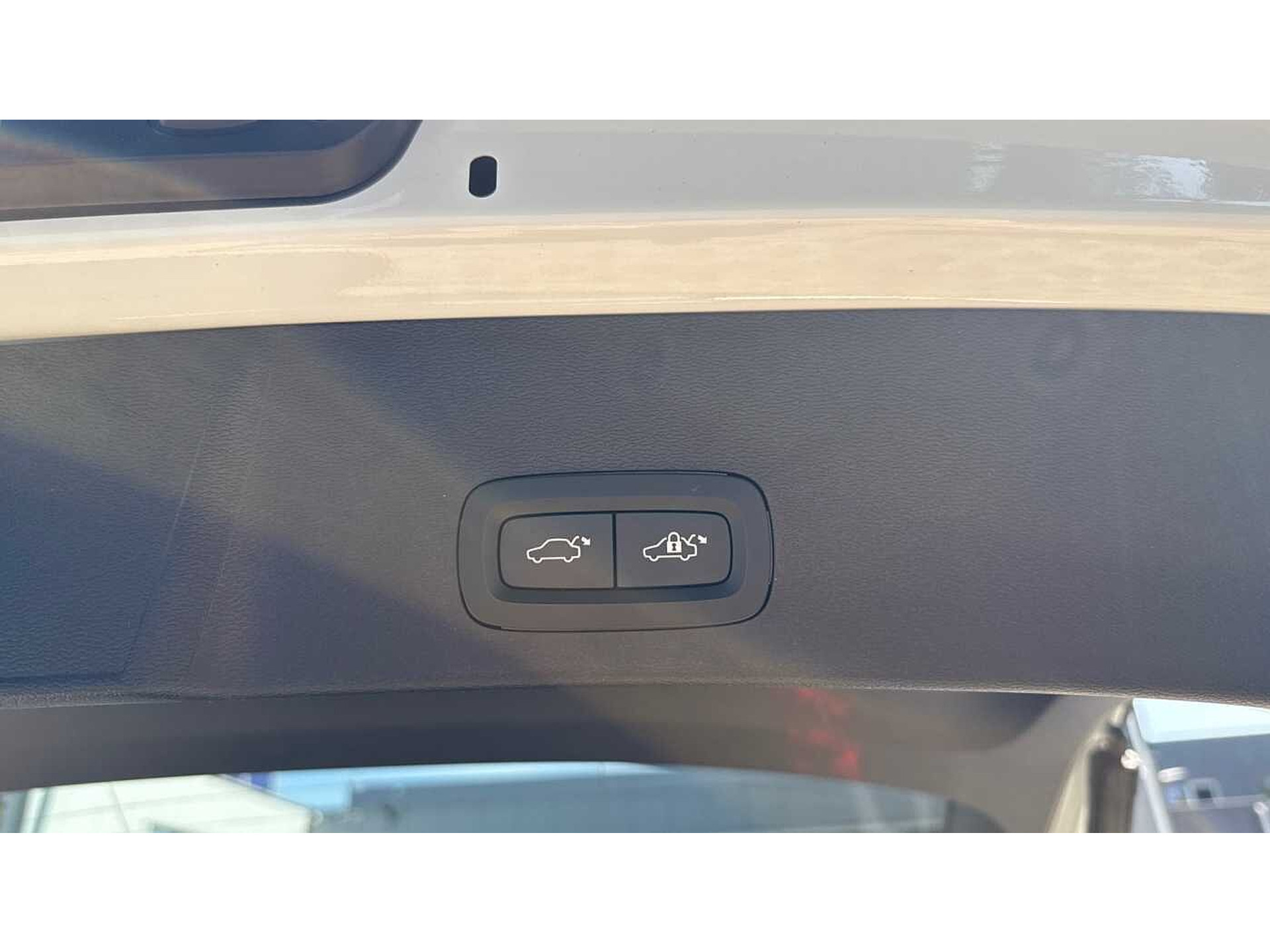 Volvo XC40 Recharge Plus Bright, T4 plug-in hybrid, 48482122-20.jpg | ACB Woluwe