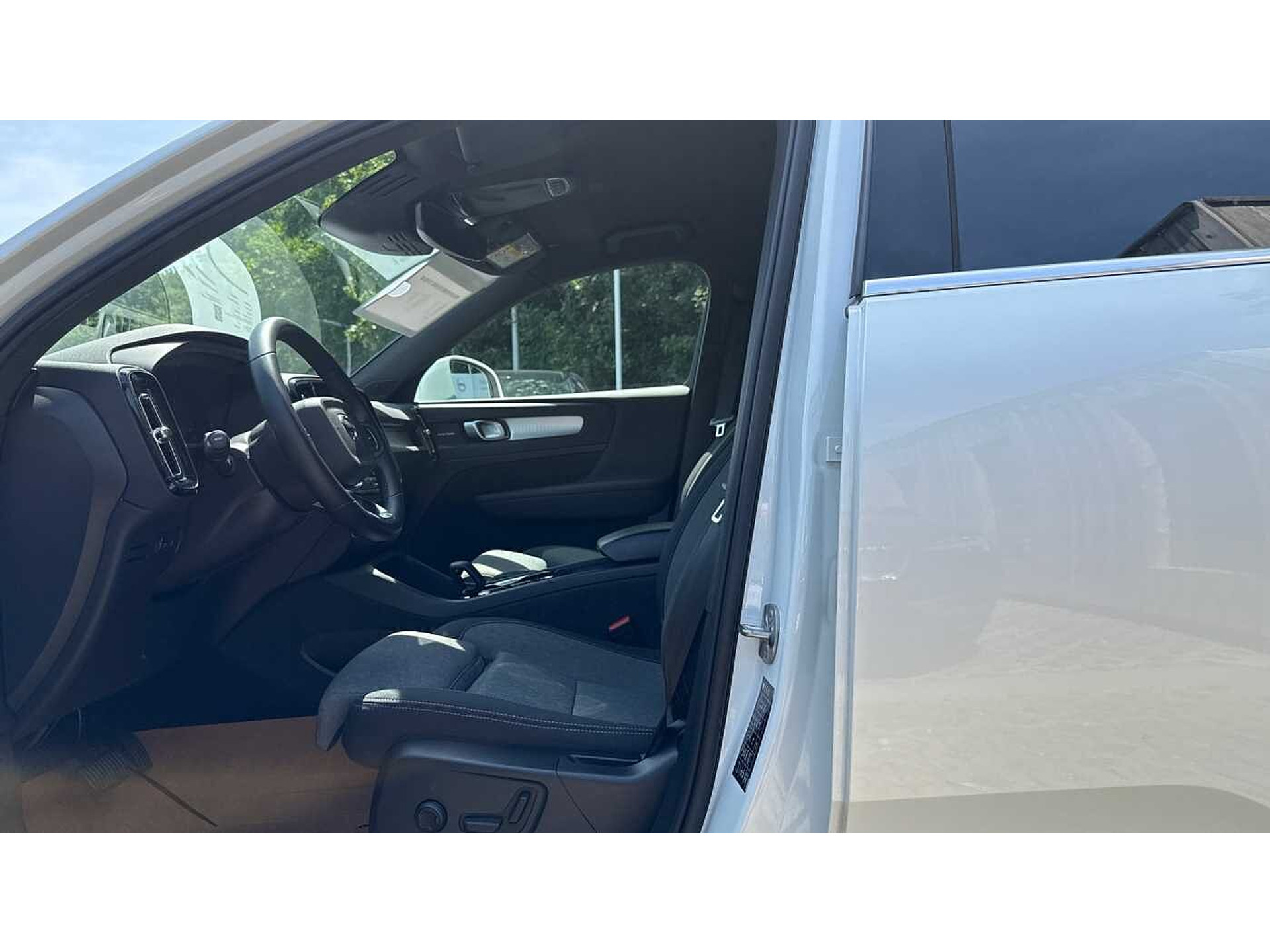 Volvo XC40 Recharge Plus Bright, T4 plug-in hybrid, 48482122-22.jpg | ACB Woluwe