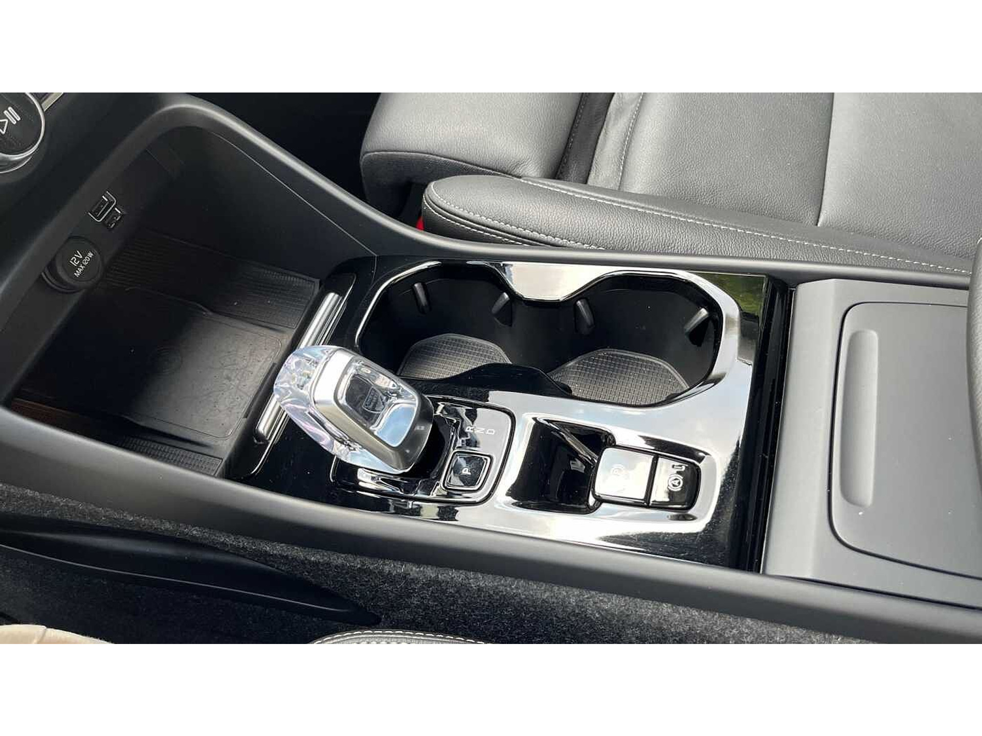 Volvo XC40 Plus Dark, T2 Geartronic 48482127-18.jpg | ACB Woluwe