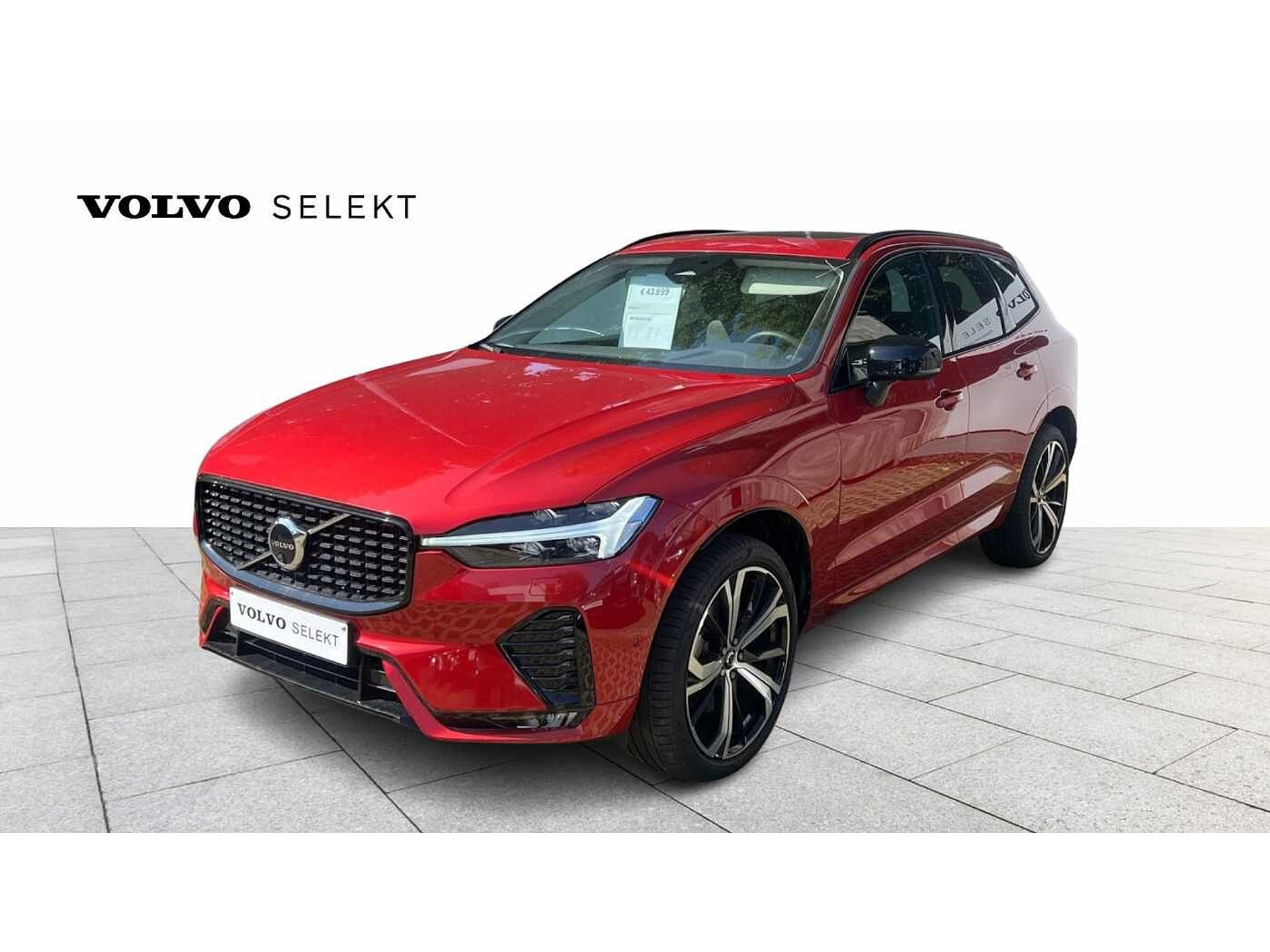 Volvo XC60 B4 Mild Hybrid, Plus Dark 48482134-0.jpg | ACB Woluwe