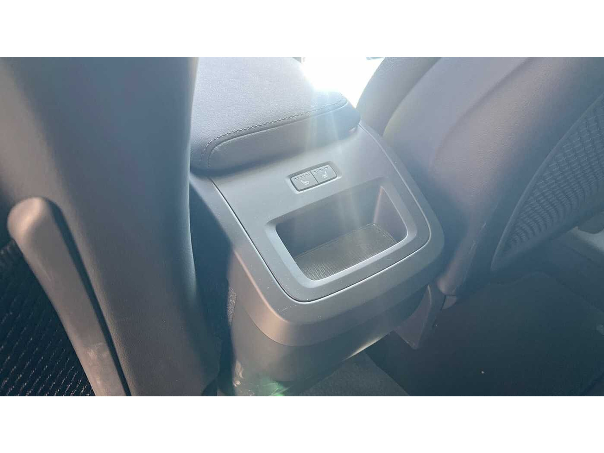 Volvo XC60 B4 Mild Hybrid, Plus Dark 48482134-18.jpg | ACB Woluwe