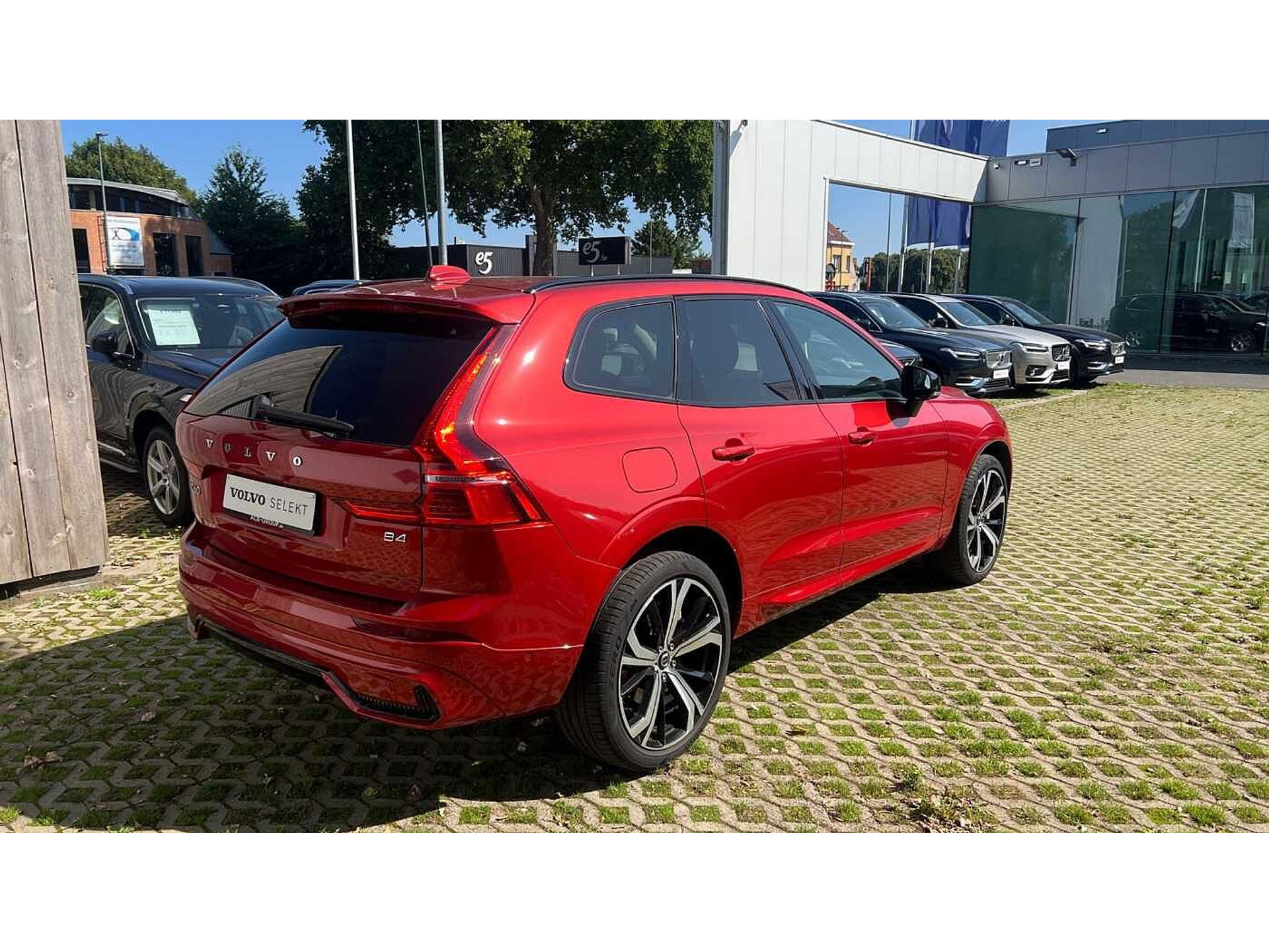 Volvo XC60 B4 Mild Hybrid, Plus Dark 48482134-6.jpg | ACB Woluwe