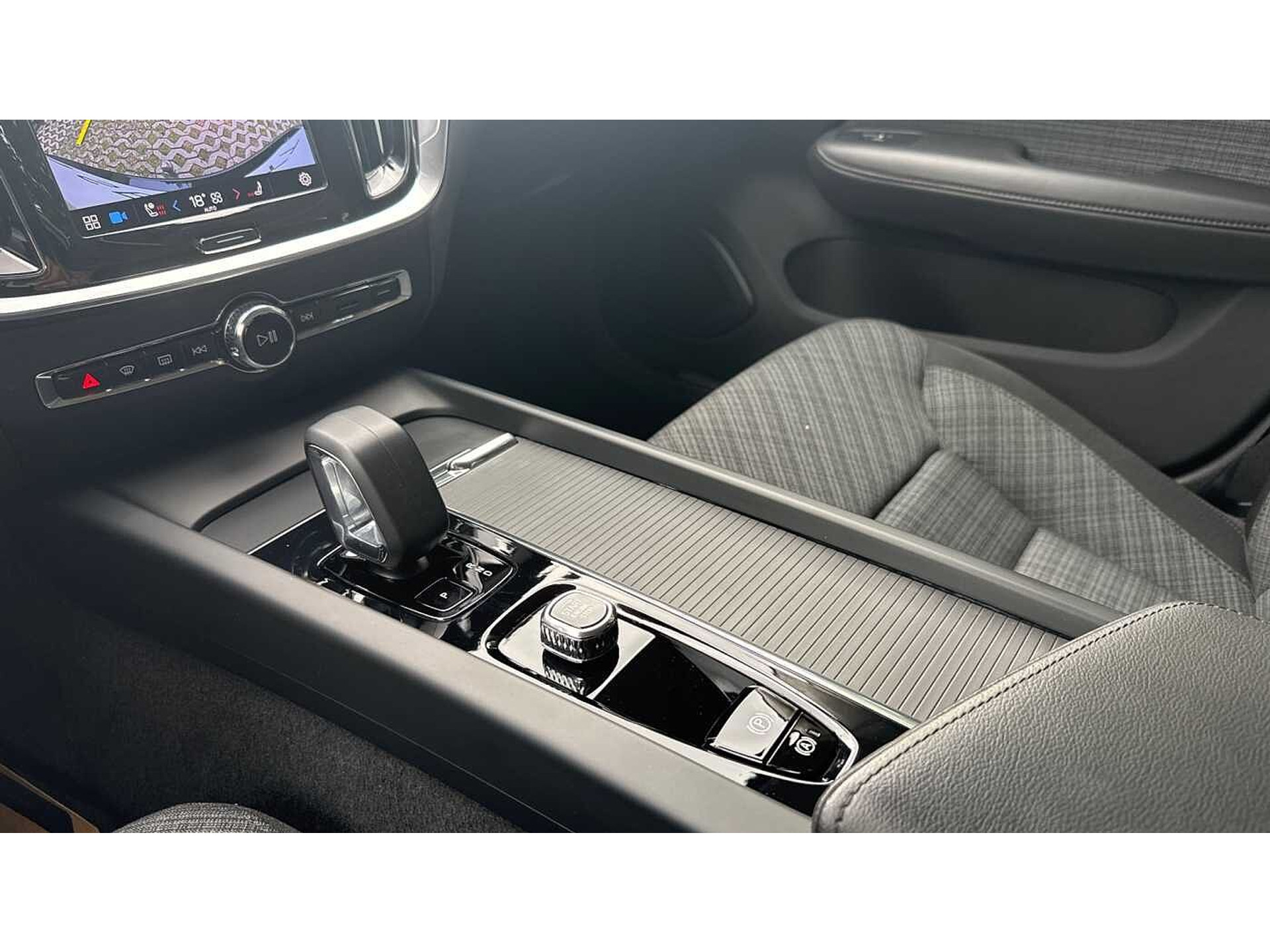 Volvo V60 Core, B4 mild hybrid, Diesel 48482139-17.jpg | ACB Woluwe