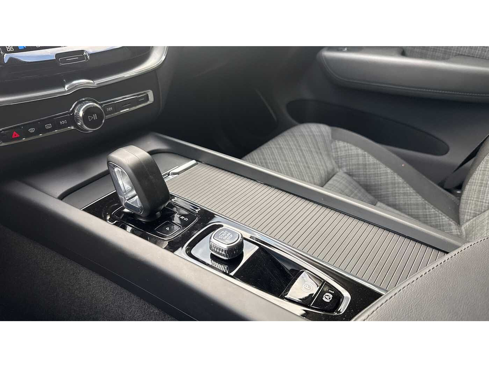 Volvo XC60 Core, B4 Mild hybrid, Benzine 48482143-17.jpg | ACB Woluwe