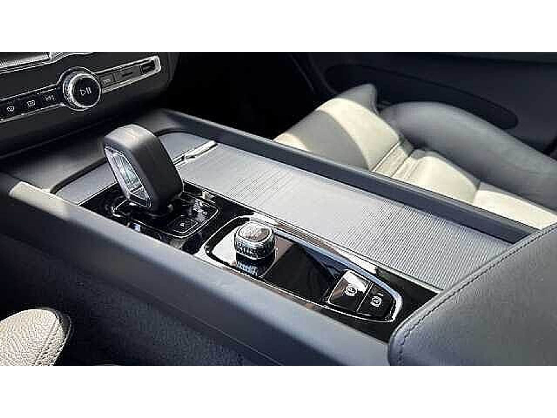 Volvo XC60 Recharge Plus Dark, T6 AWD Plug-in hybrid 48482147-18.jpg | ACB Woluwe