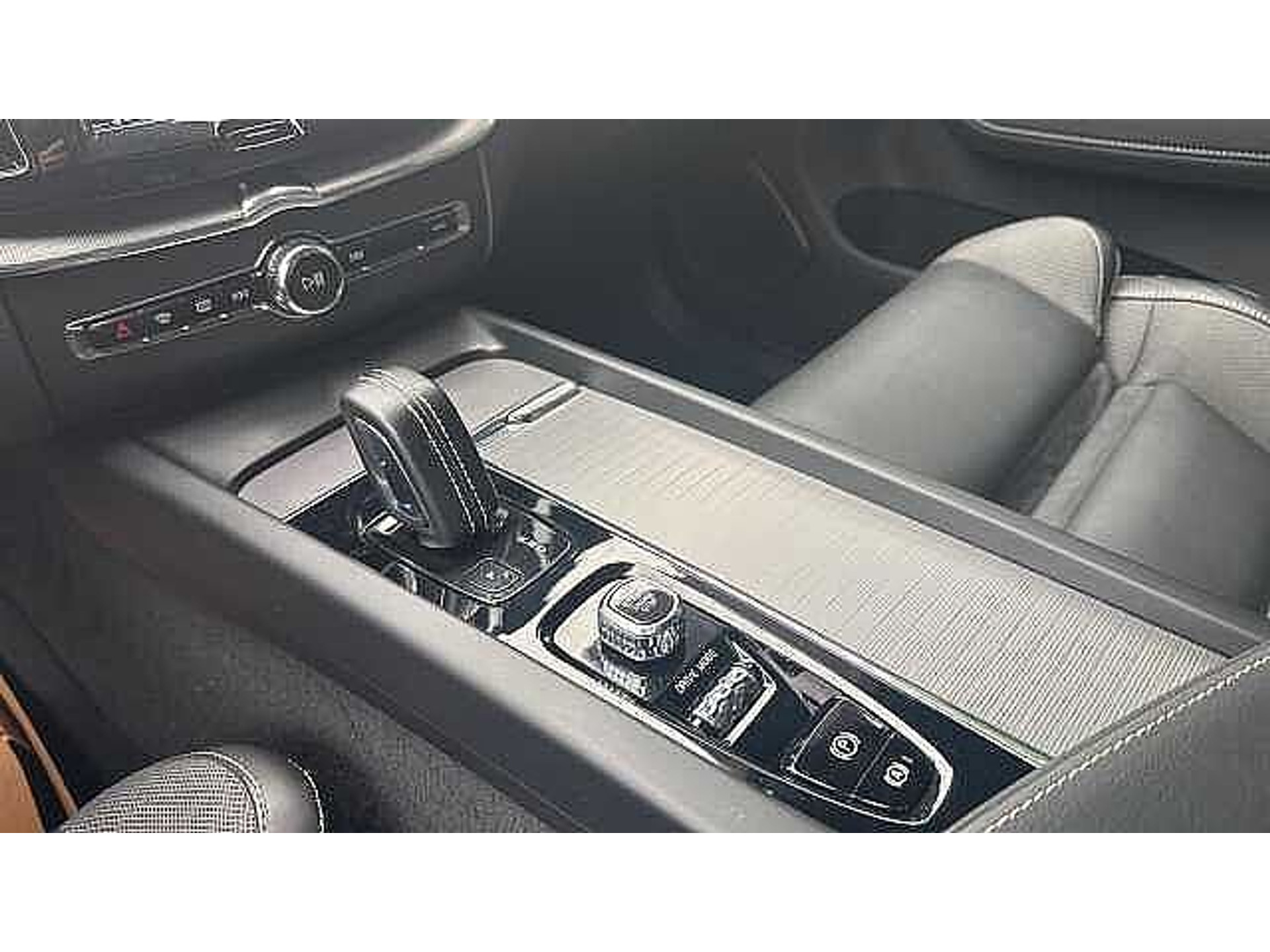 Volvo XC60 Recharge R-Design, T8 AWD Plug in hybride 48482156-18.jpg | ACB Woluwe