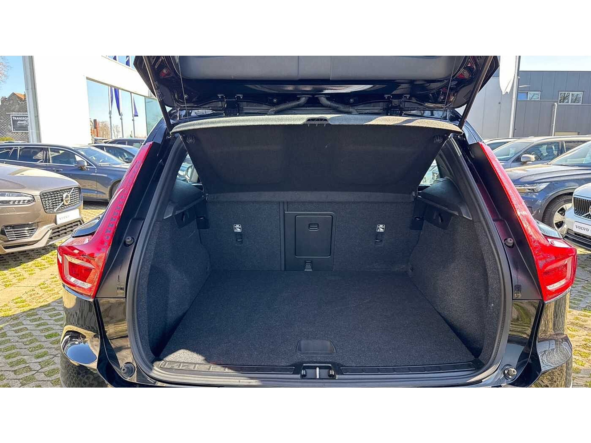 Volvo XC40 Recharge Core, Single Motor Extended Range 48485182-10.jpg | ACB Woluwe