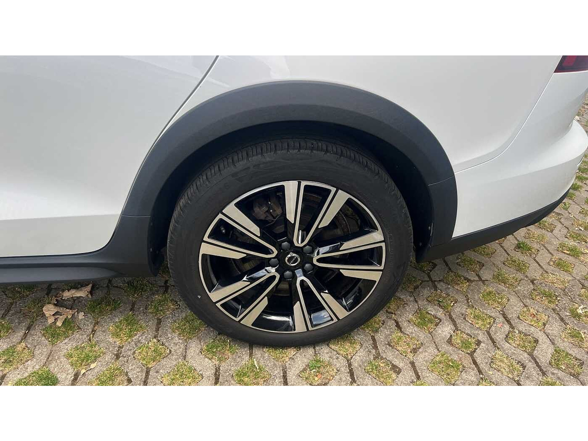 Volvo V60 Cross Country Pro , B4 AWD mild hybrid 48533053-14.jpg | ACB Woluwe