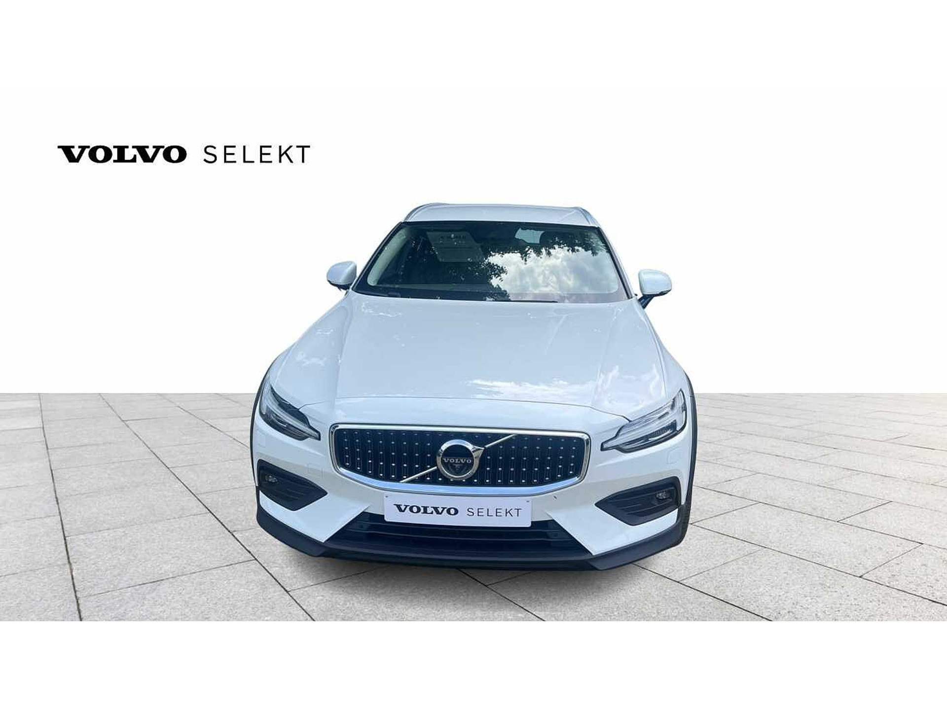 Volvo V60 Cross Country Pro , B4 AWD mild hybrid 48533053-2.jpg | ACB Woluwe