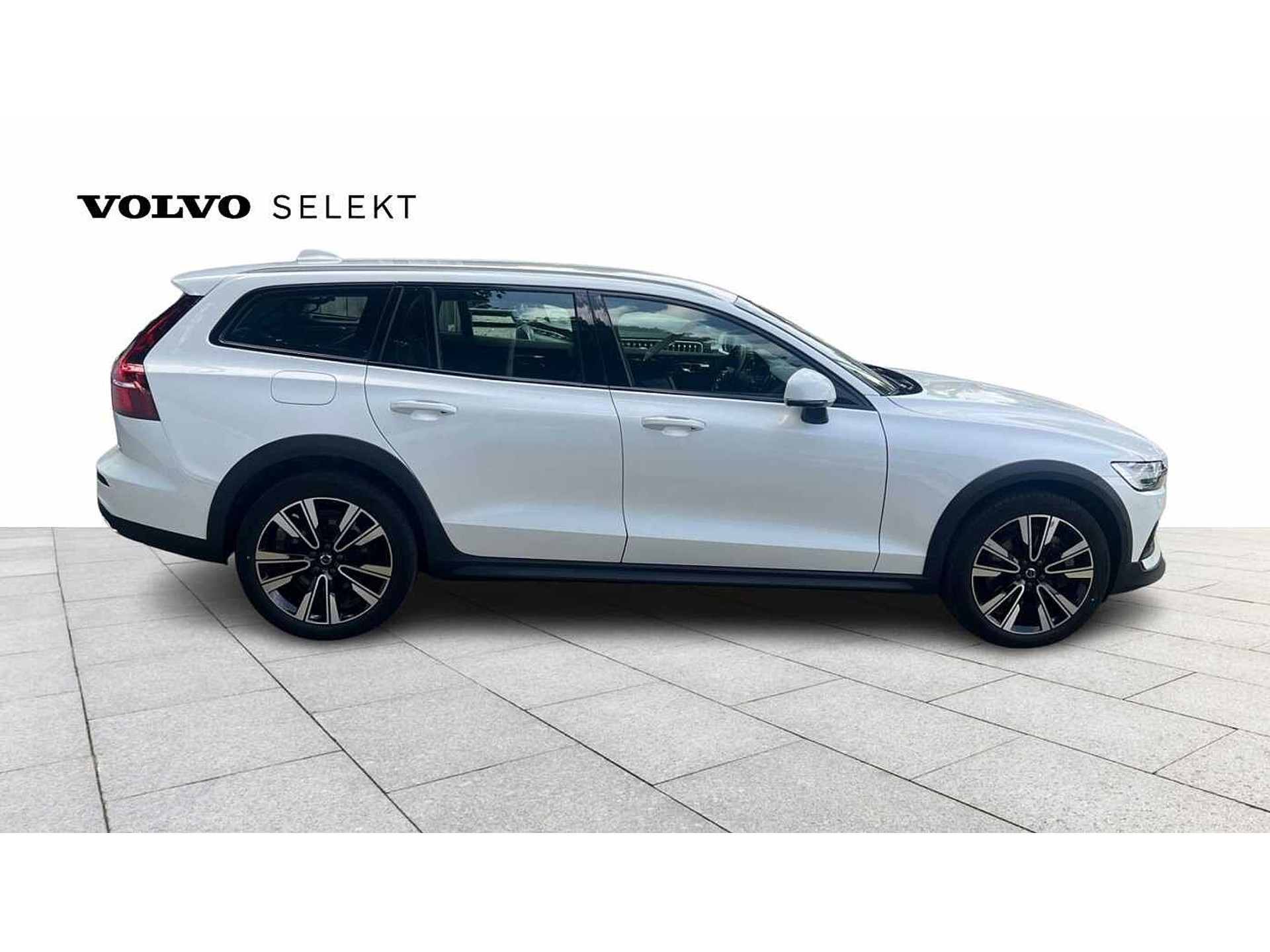 Volvo V60 Cross Country Pro , B4 AWD mild hybrid 48533053-4.jpg | ACB Woluwe