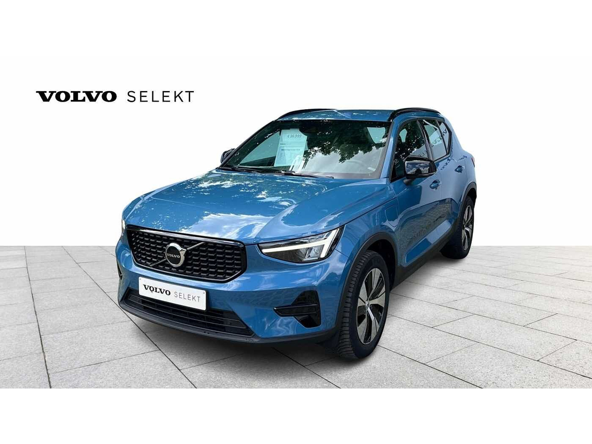 Volvo XC40 Recharge Plus Dark, T4 plug-in hybrid 48533056-0.jpg | ACB Woluwe