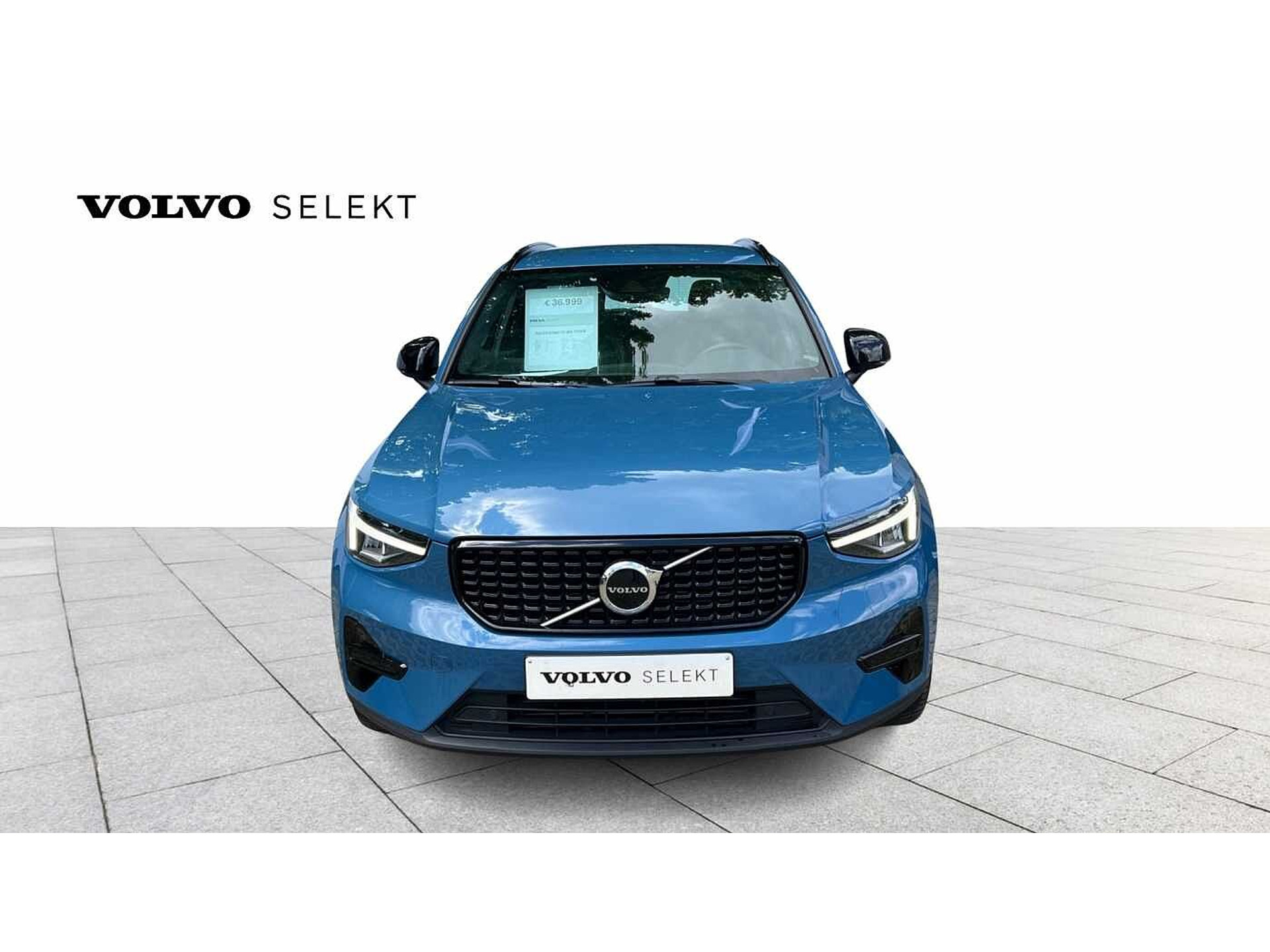 Volvo XC40 Recharge Plus Dark, T4 plug-in hybrid 48533056-2.jpg | ACB Woluwe