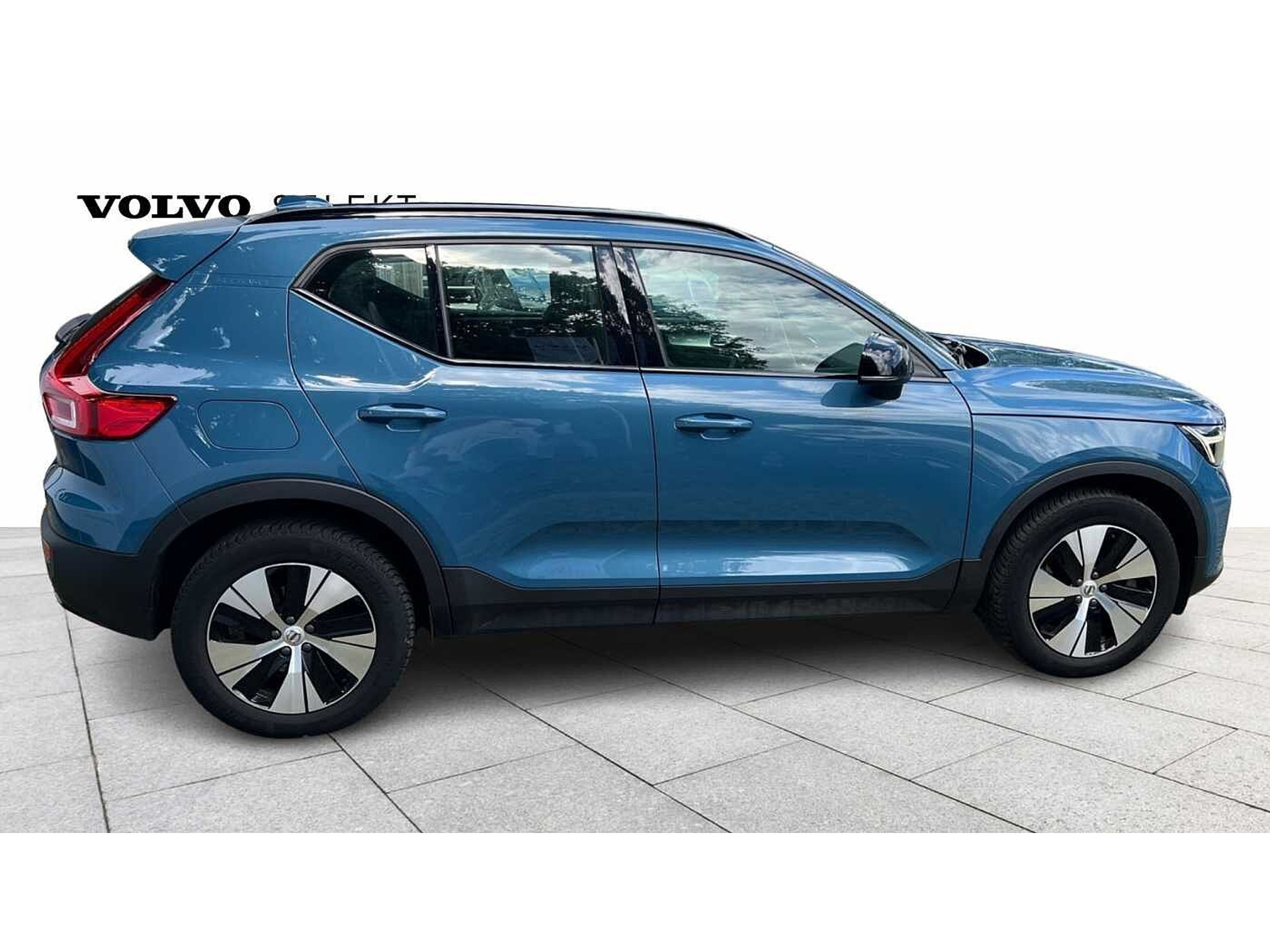 Volvo XC40 Recharge Plus Dark, T4 plug-in hybrid 48533056-4.jpg | ACB Woluwe