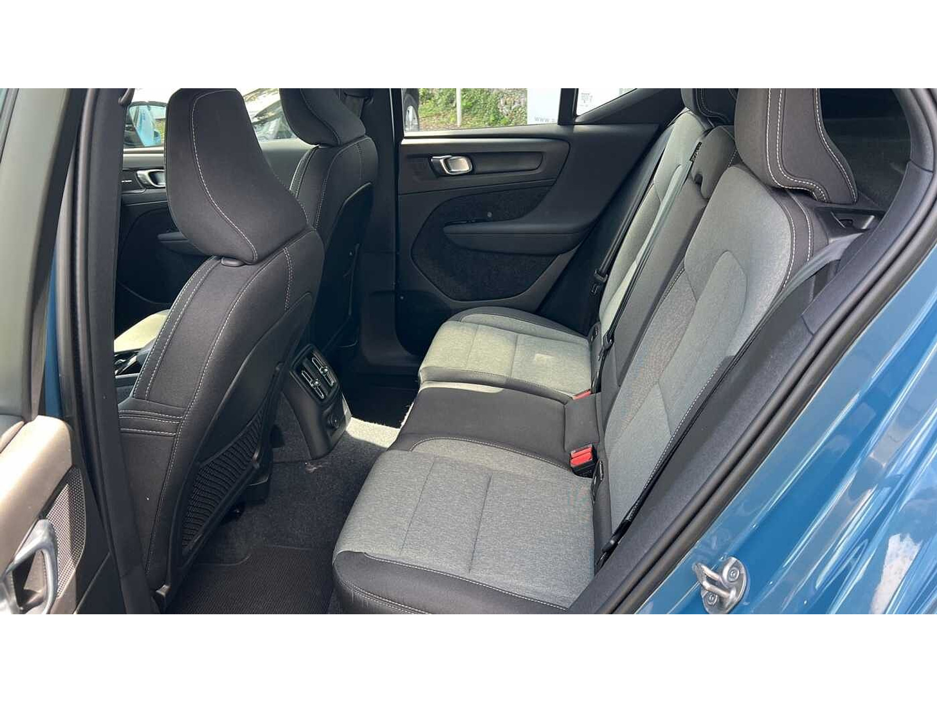 Volvo XC40 Recharge Plus Dark, T4 plug-in hybrid 48533056-9.jpg | ACB Woluwe