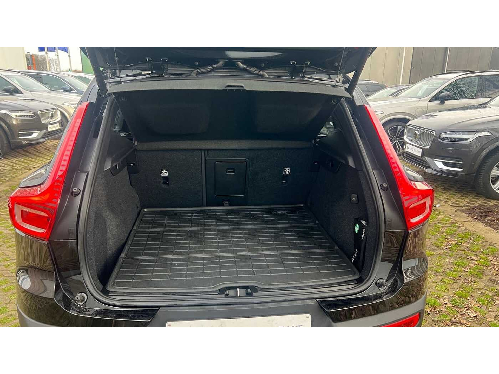 Volvo XC40 Momentum Pro, B4 mildhybrid 48533057-10.jpg | ACB Woluwe