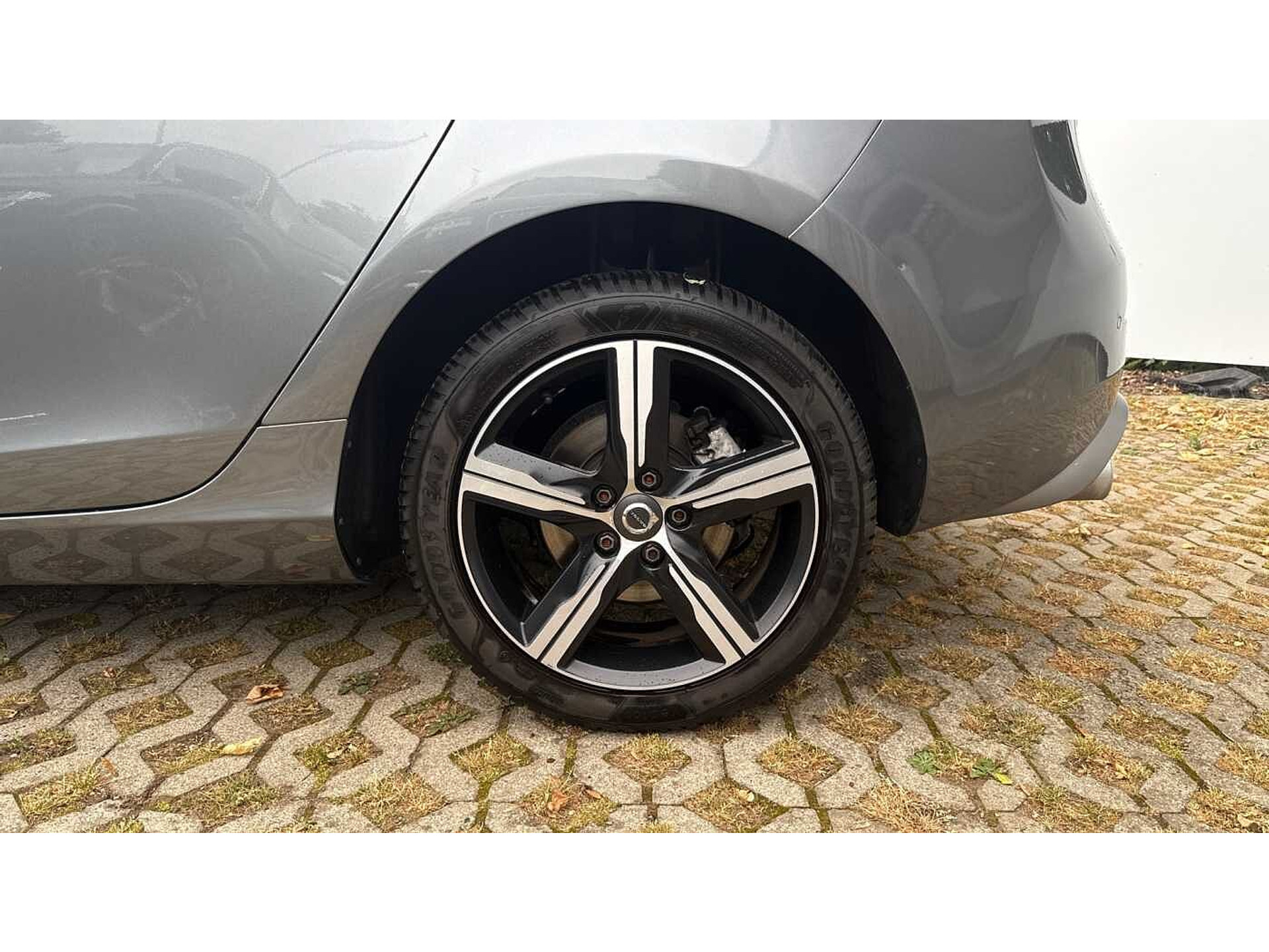 Volvo V40 Sport Edition T2 Geartronic 48533060-14.jpg | ACB Woluwe