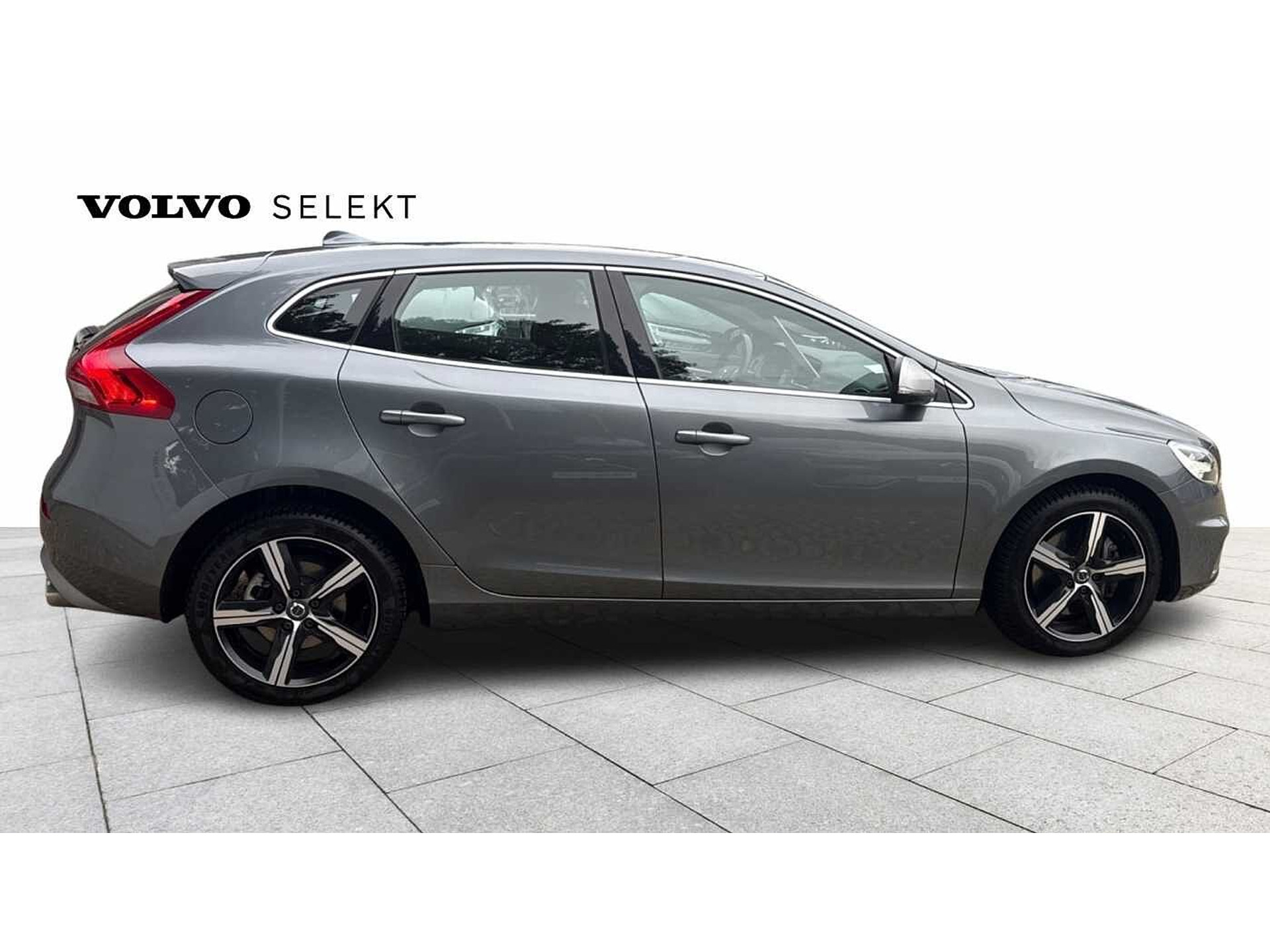 Volvo V40 Sport Edition T2 Geartronic 48533060-4.jpg | ACB Woluwe