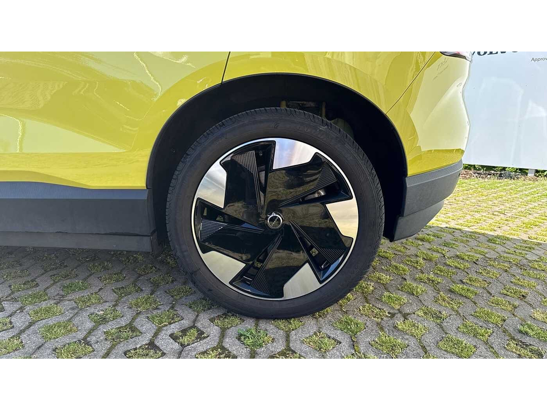 Volvo EX30 Plus, Single Motor Extended Range 48569000-14.jpg | ACB Woluwe