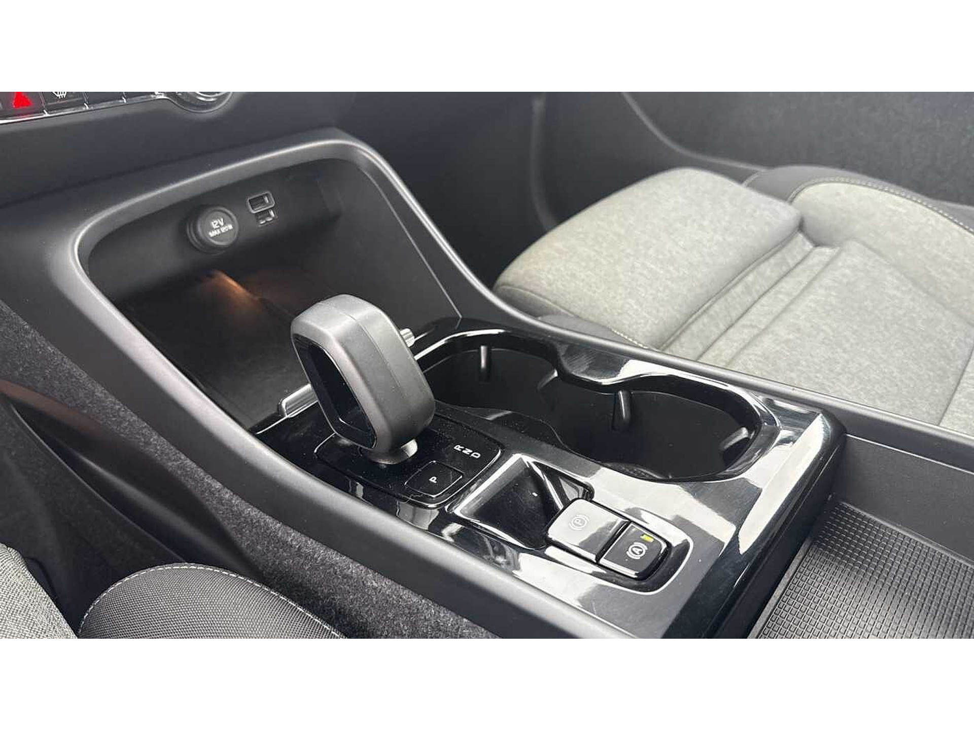 Volvo XC40 Recharge Plus Dark, T4 Plug-in hybrid 48700514-19.jpg | ACB Woluwe