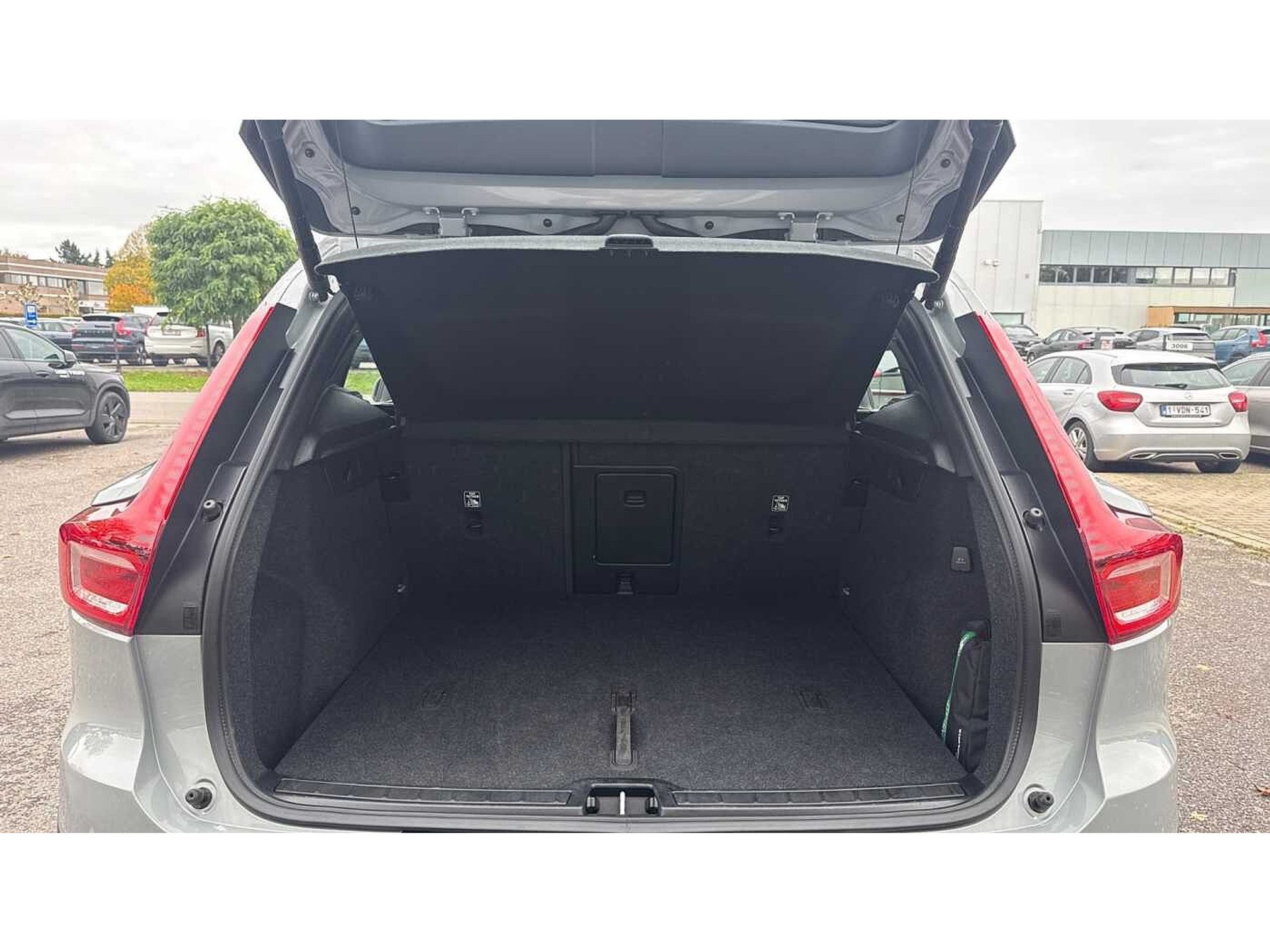 Volvo XC40 Core, B3 Mild hybrid, Benzine 48811681-10.jpg | ACB Woluwe